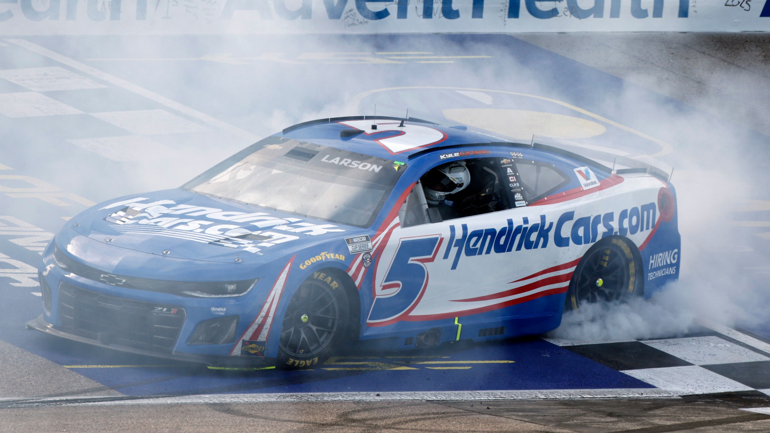 Kyle Larson wins again at Kansas, dominating for his 3rd NASCAR Cup Series win this season