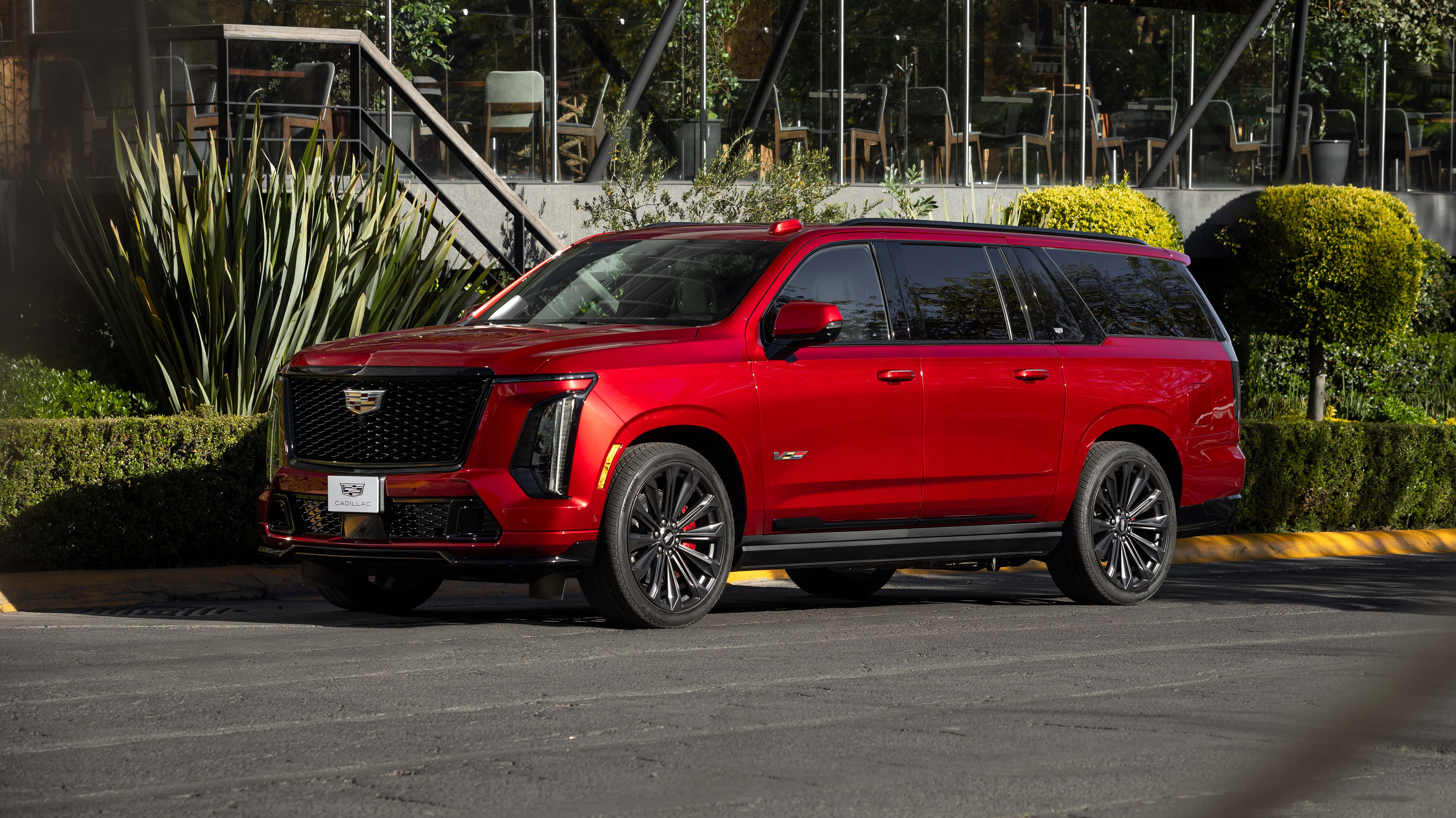 2025 Cadillac Escalade V ESV Car 4K 5K HD Cars Wallpaper