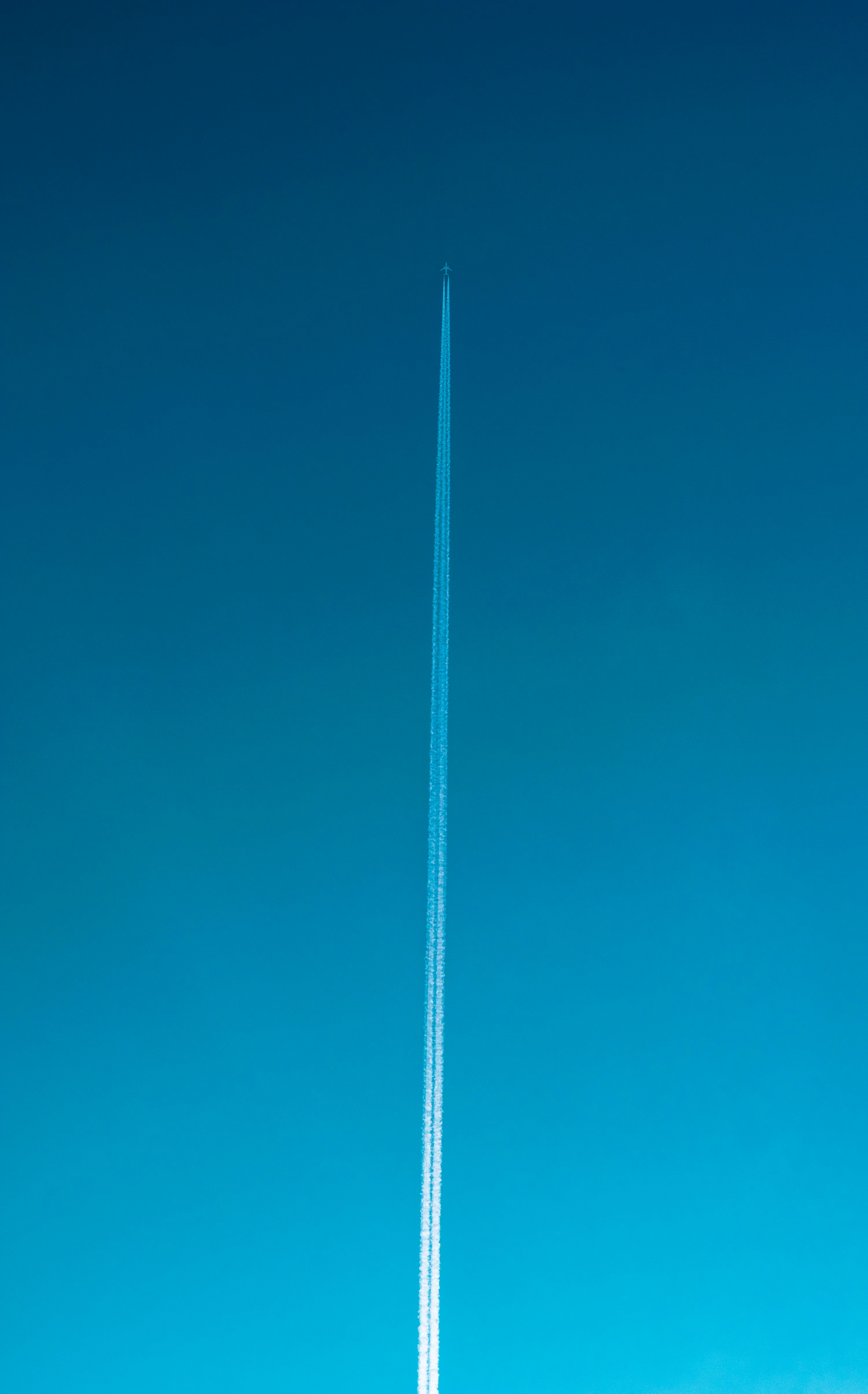 Contrail Picture. Download Free Image