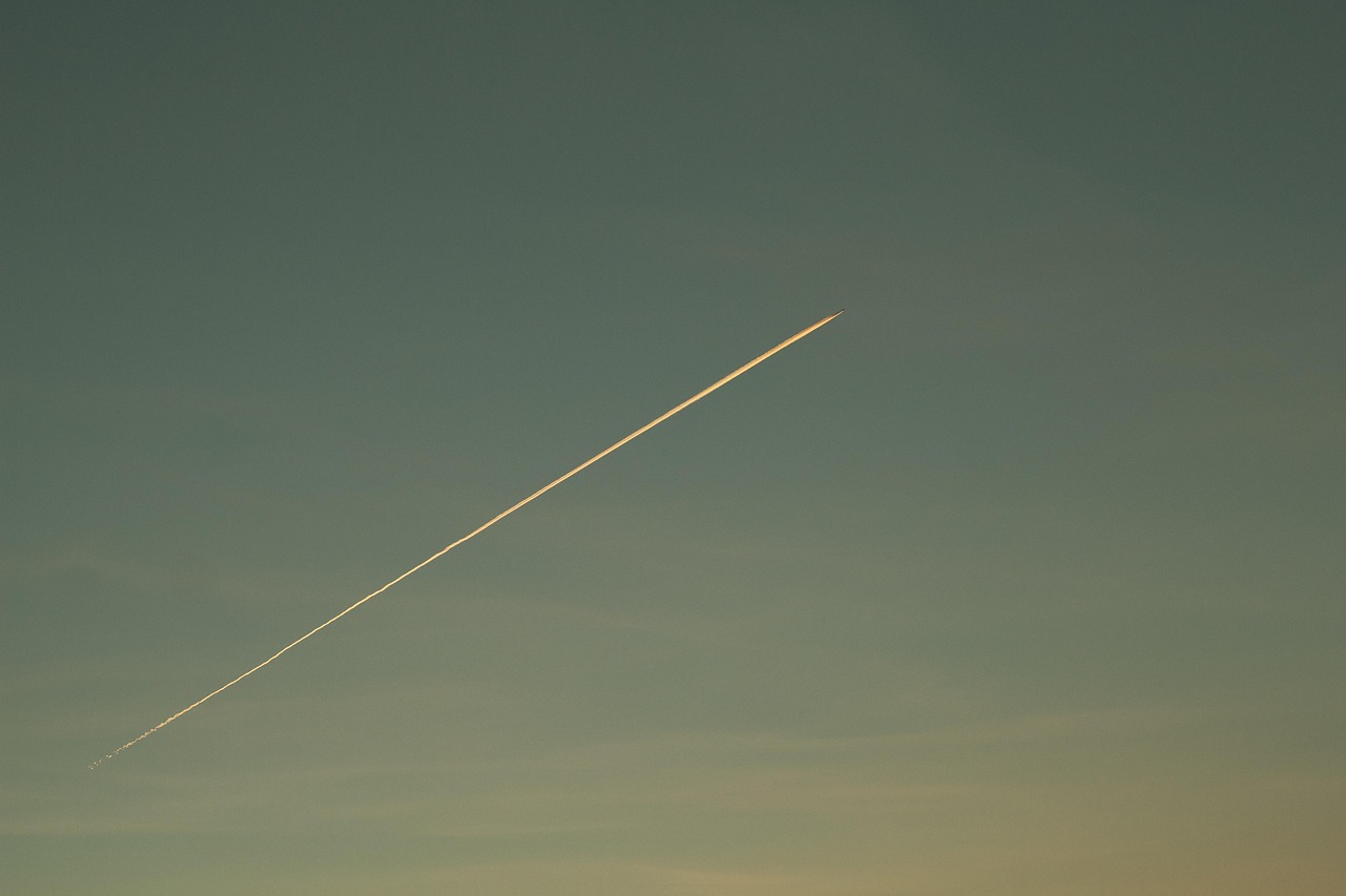 Free Contrails Trail & Contrails Image