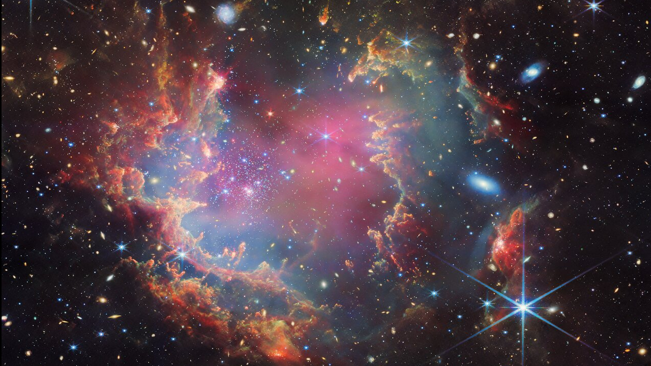 Beautiful Outer Space Photo Taken by NASA Telescopes. Technology & Science