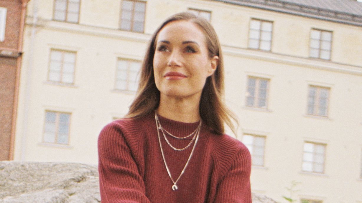 The Prime Minister Who Tried to Have a Life Outside the Office. The New Yorker