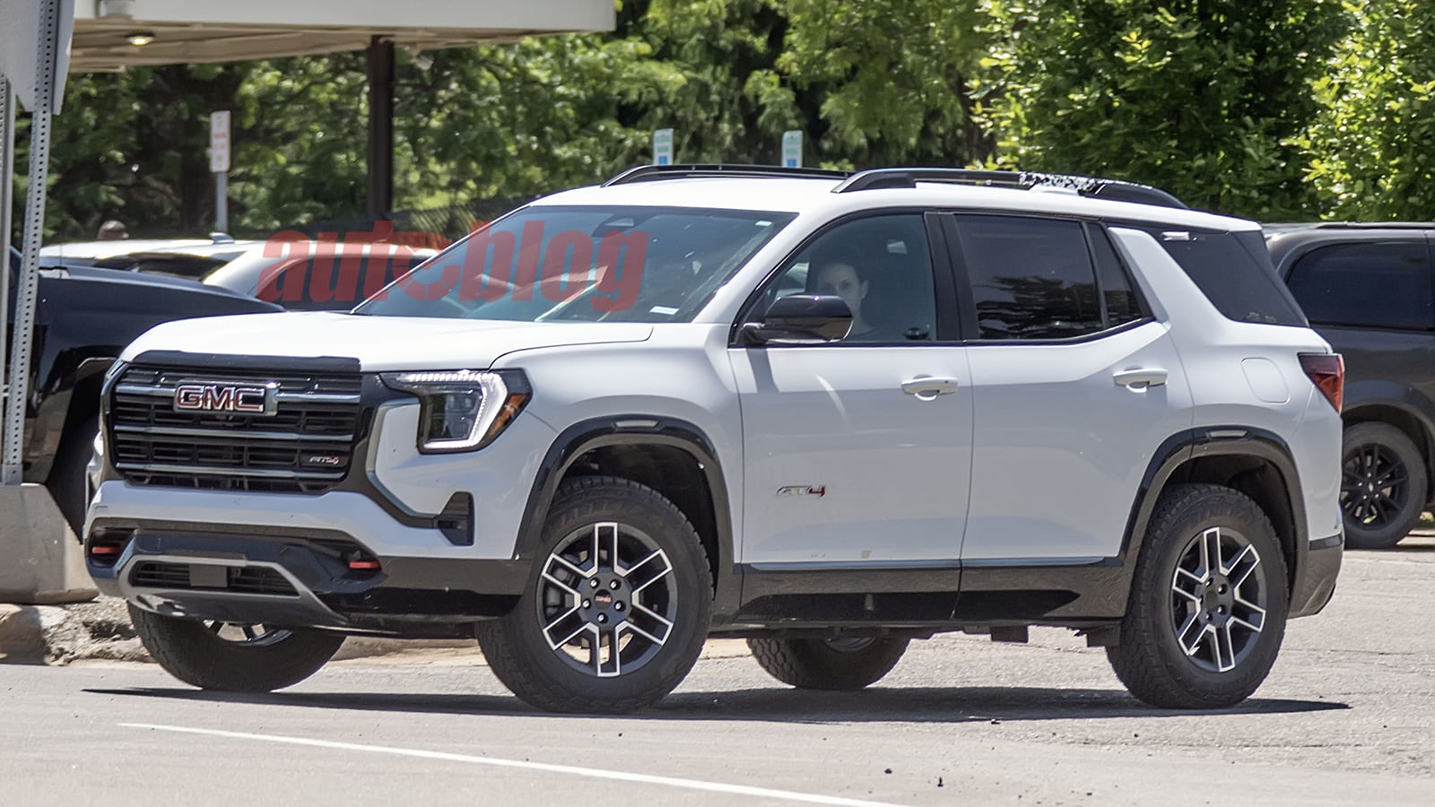 2025 GMC Terrain fully revealed in spy photo