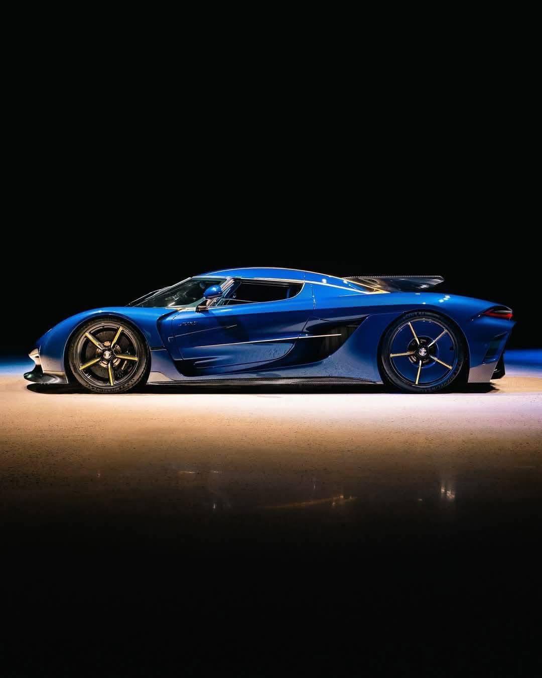 Koenigsegg Jesko Absolut Kronos in Poseidon Blue Tinted Carbon