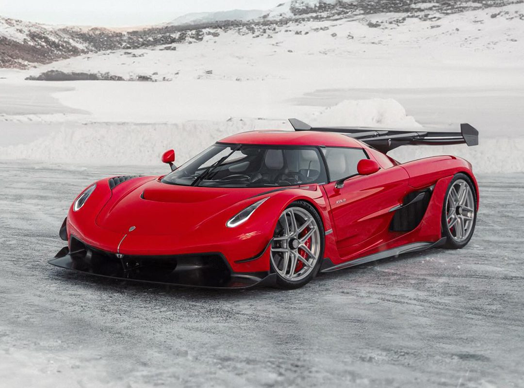 Koenigsegg's Newest Jesko Hypercar Build Matches Santa Clause's Christmas Sleigh
