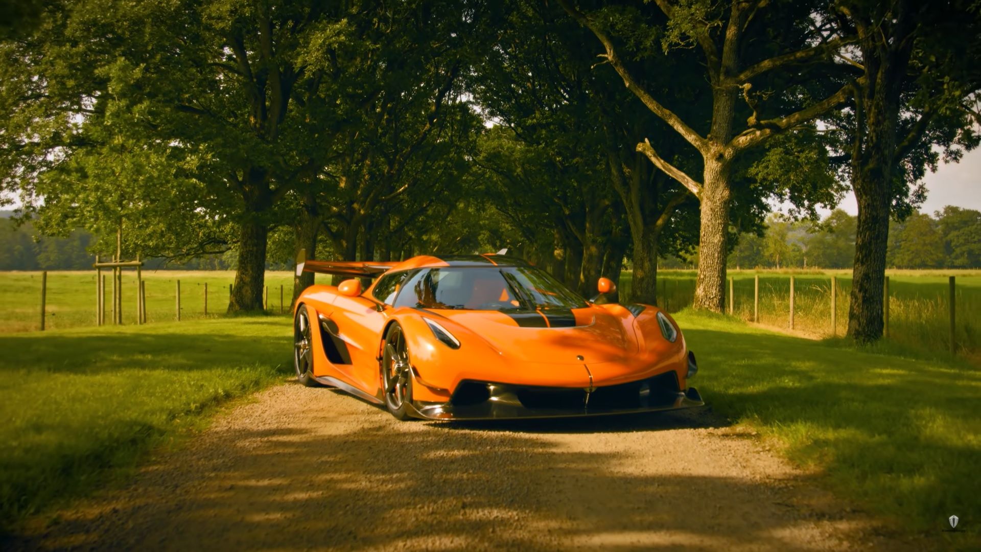 Take a Nice Tour of the Koenigsegg Jesko Before Seeing It Exercise Its Grunt