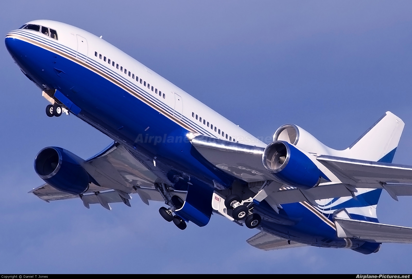 Photo Of Private Lockheed L 1011 500 TriStar (N388LS) By Daniel T Jones (Los Angeles Intl, USA)