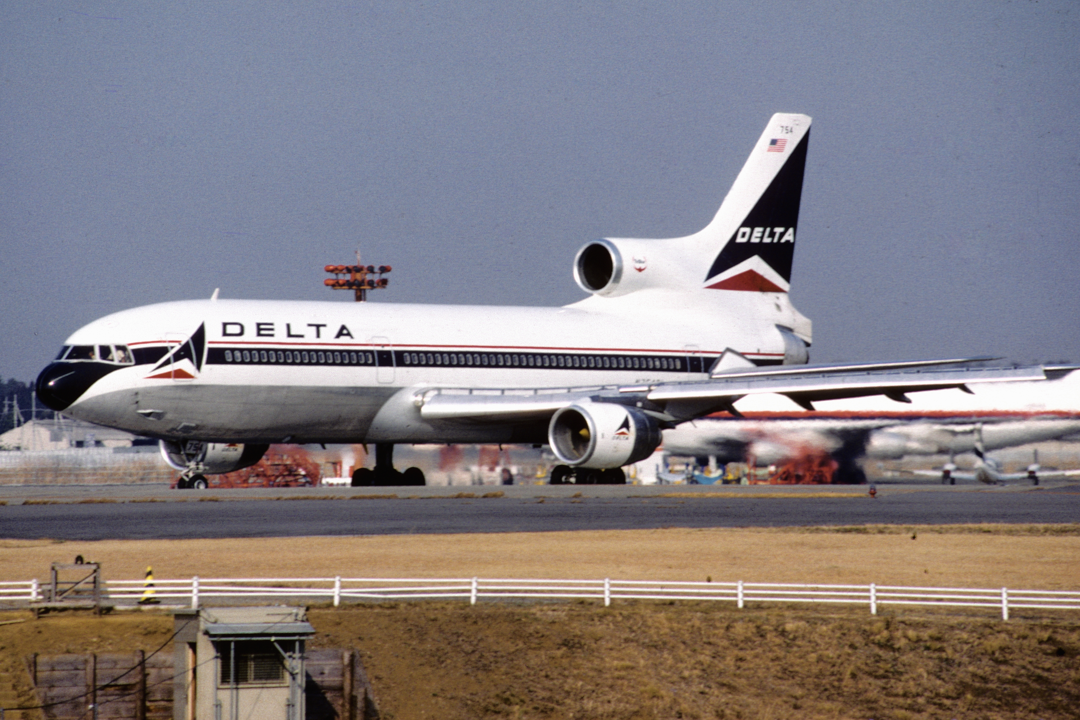 Delta Air Lines Lockheed L 1011 TriStar 500 (N754DL 1181)