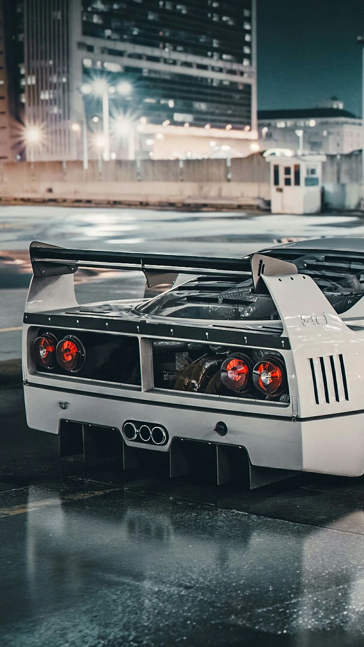 White Ferrari F40