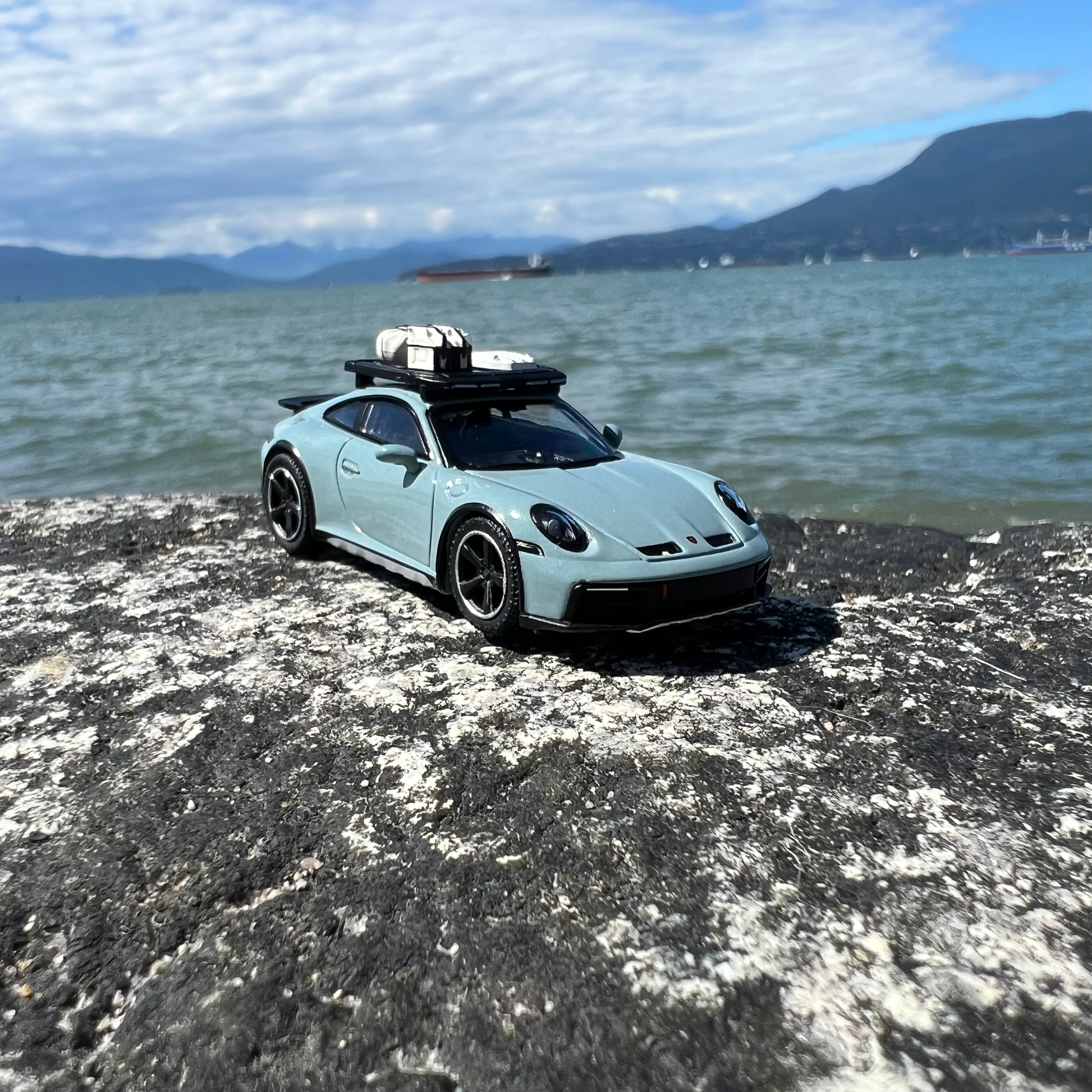 Mini GT 1:64 Porsche 911 Dakar