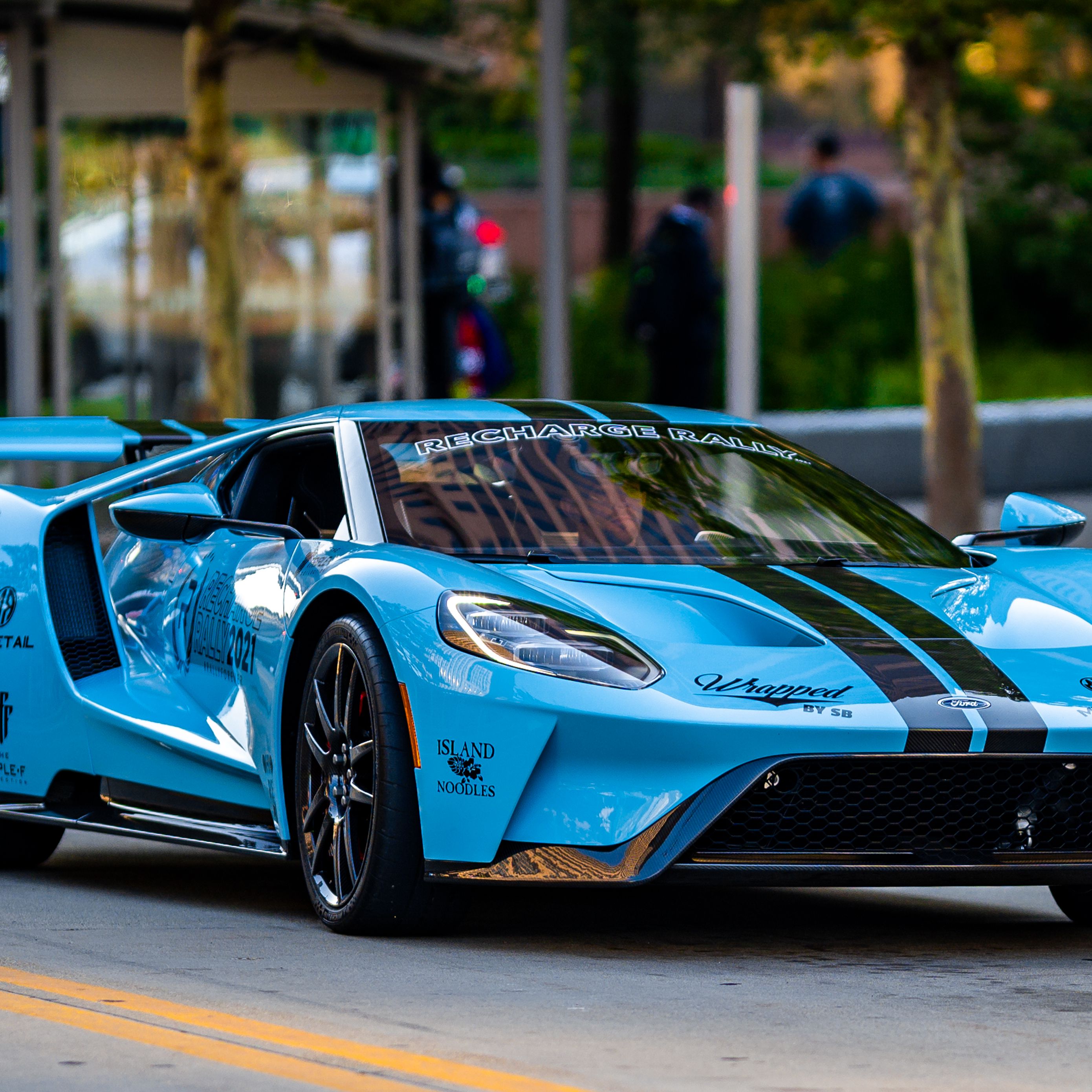 Download wallpaper 2780x2780 ford gt, car, sports car, blue ipad air, ipad air 2, ipad 3, ipad 4, ipad mini 2, ipad mini 3, ipad mini 4, ipad pro 9.7 for parallax HD background