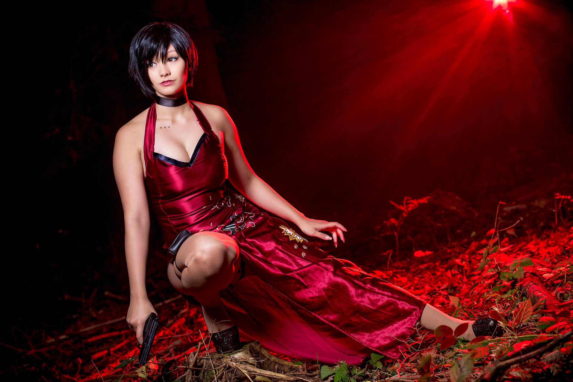 Ada Wong Cosplay HD Wallpaper: Striking Brunette in Red