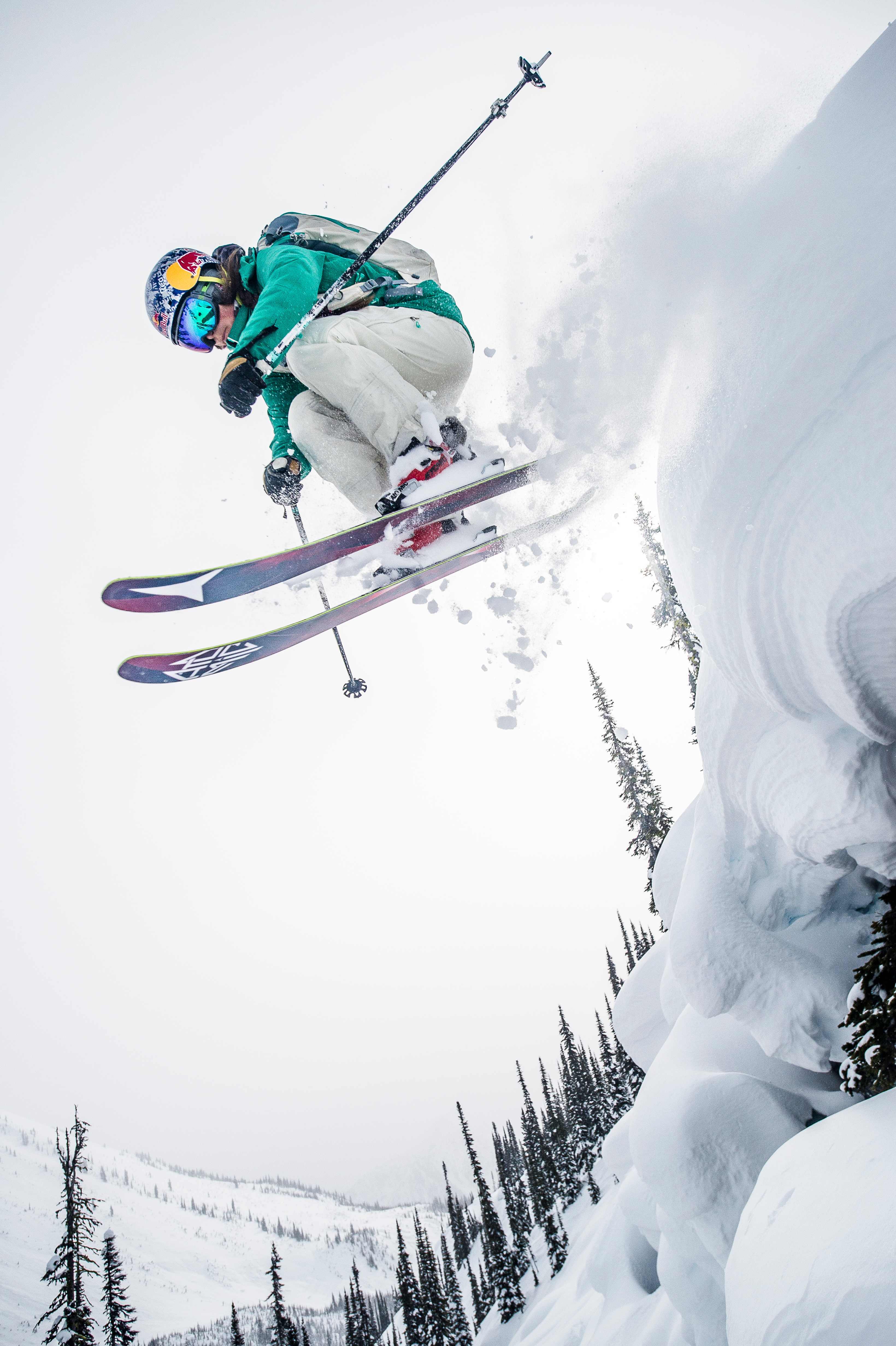 Master powder skiing