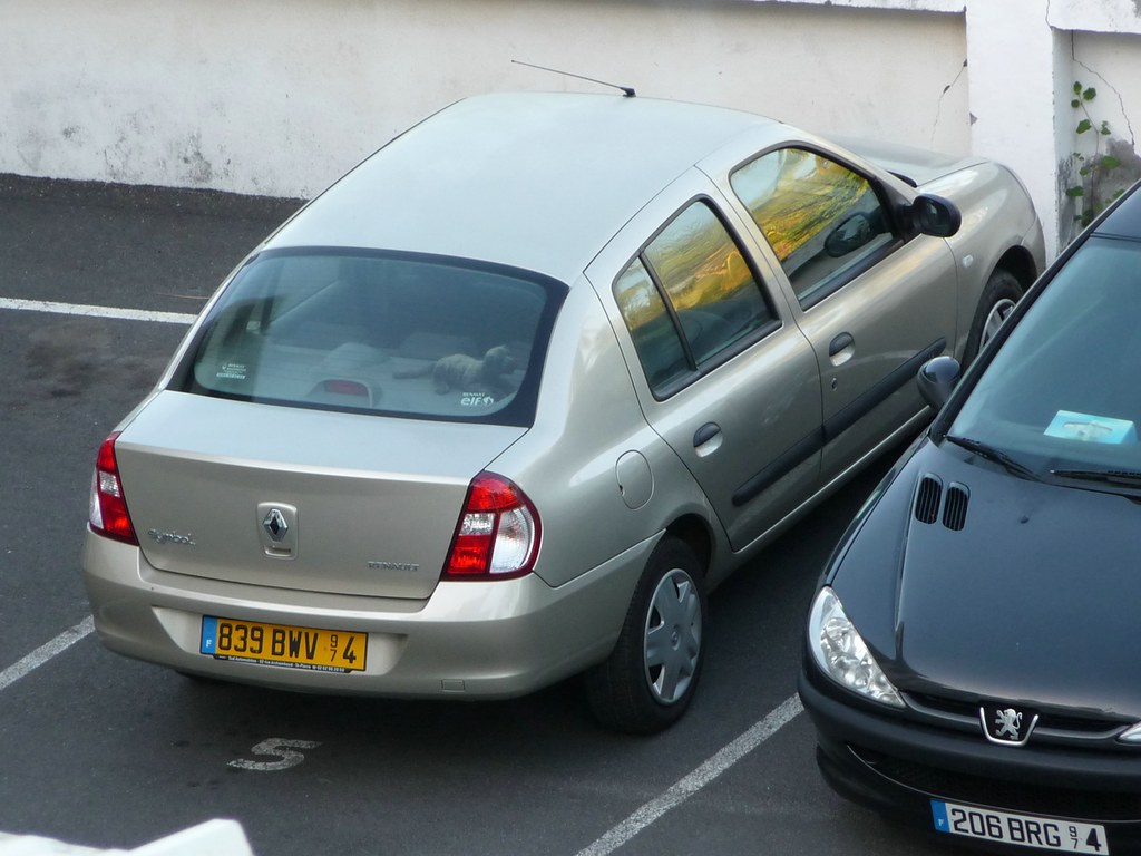 Renault Symbol. *SHERWOOD*