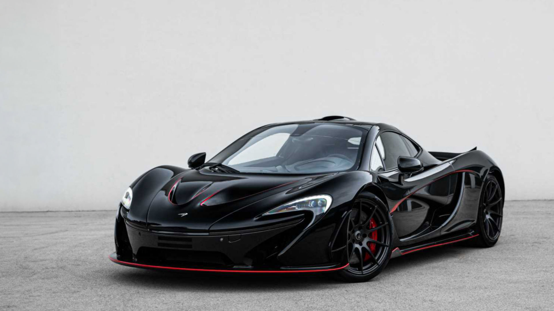 McLaren P1™, HP, Top Speed, 0 60, Engine, Interior