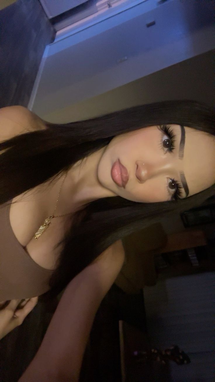 snap pics. Latina makeup looks, Pretty makeup looks, Pretty makeup