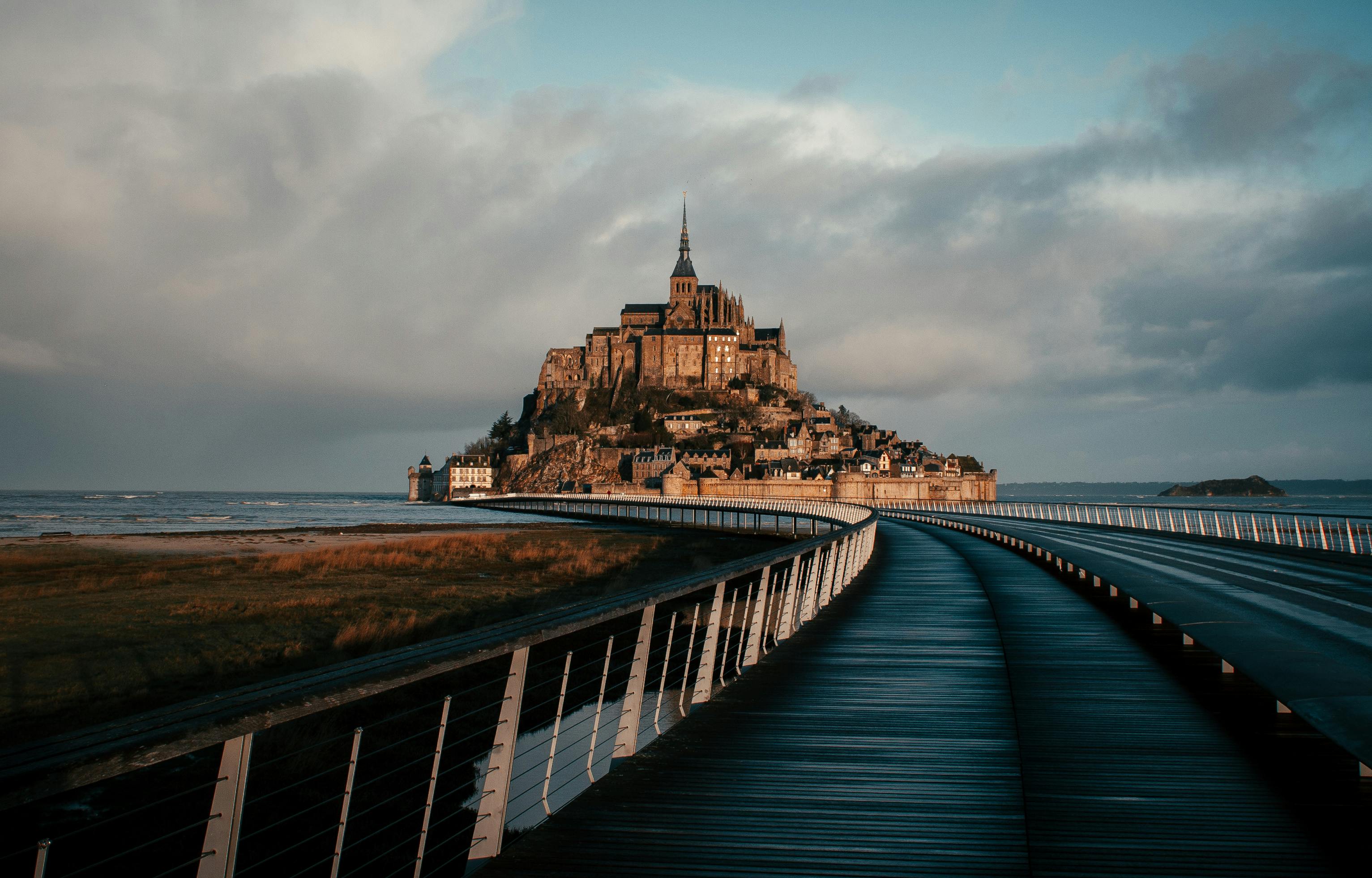 Abbaye Du Mont Saint Michel Under Gloomy Sky · Free