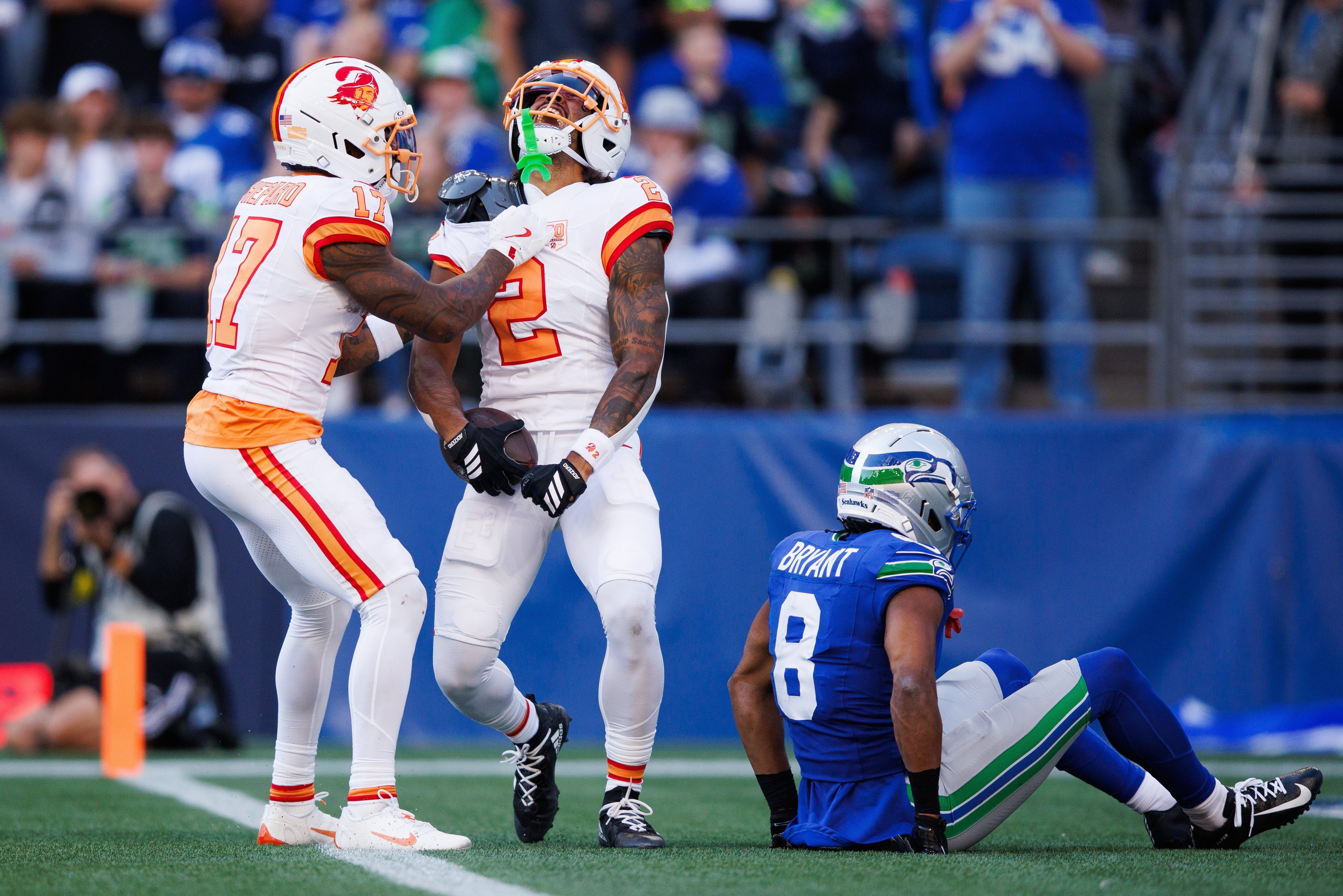 Emeka Egbuka sets more rookie receiving records for Bucs