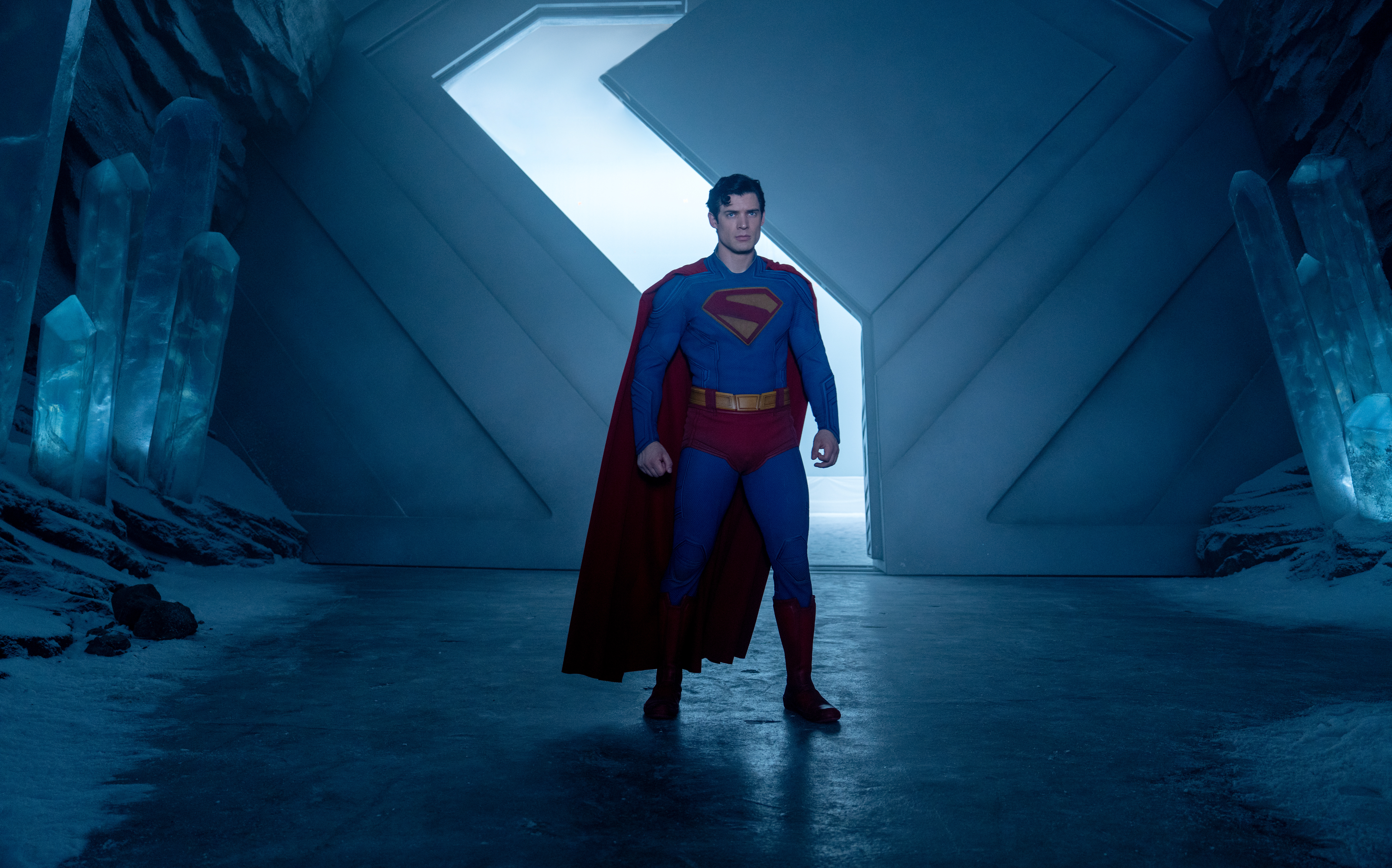 Warner Bros. Releases New Superman Hi Res Photo