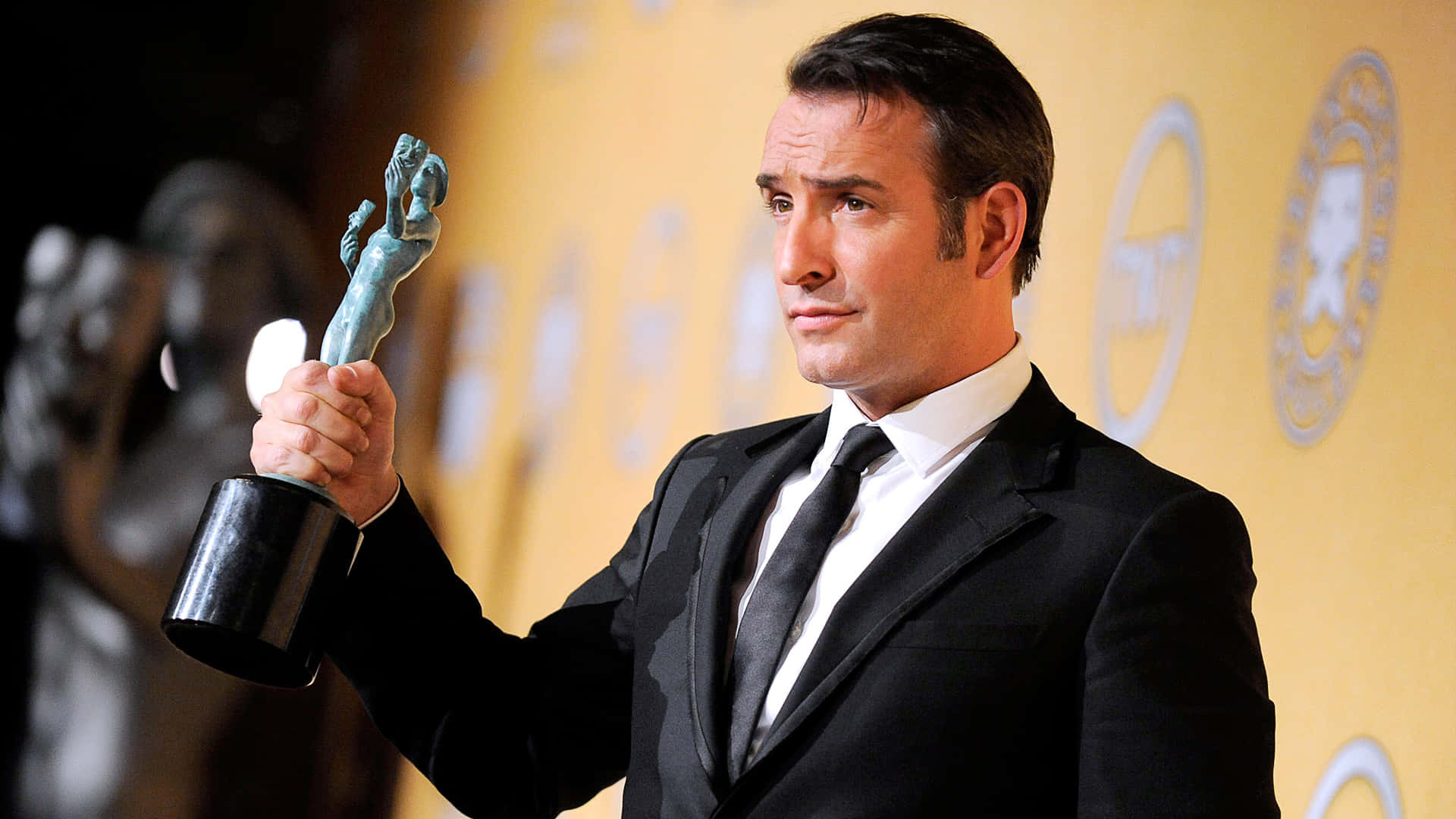 Download Jean Dujardin Wallpaper