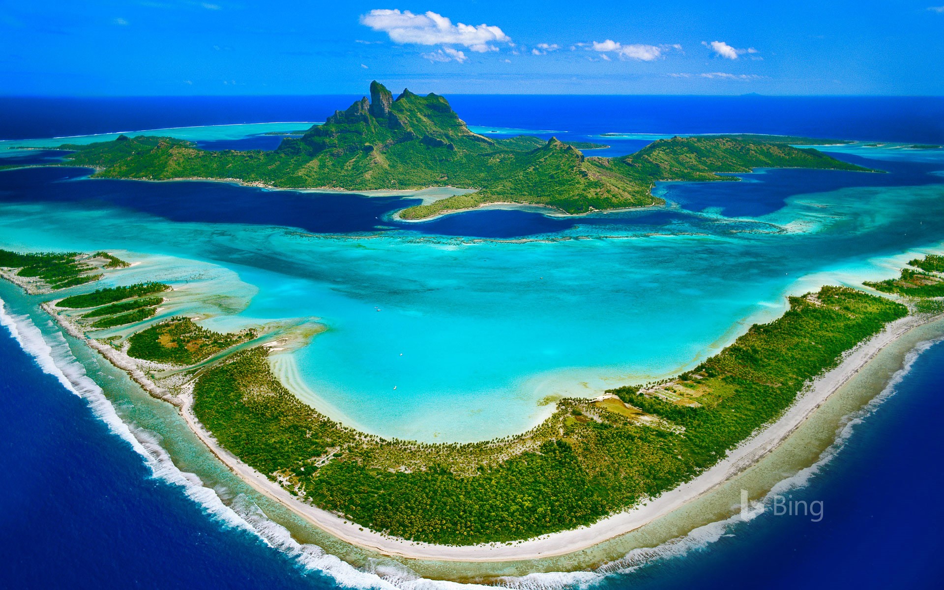 Bora Bora in the Leeward Islands of French Polynesia Wallpaper