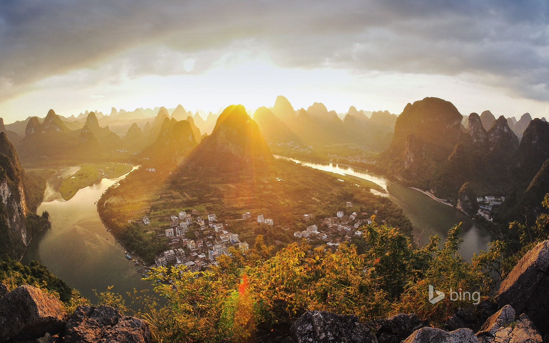Xingping on the Li River in Guangxi, China Wallpaper