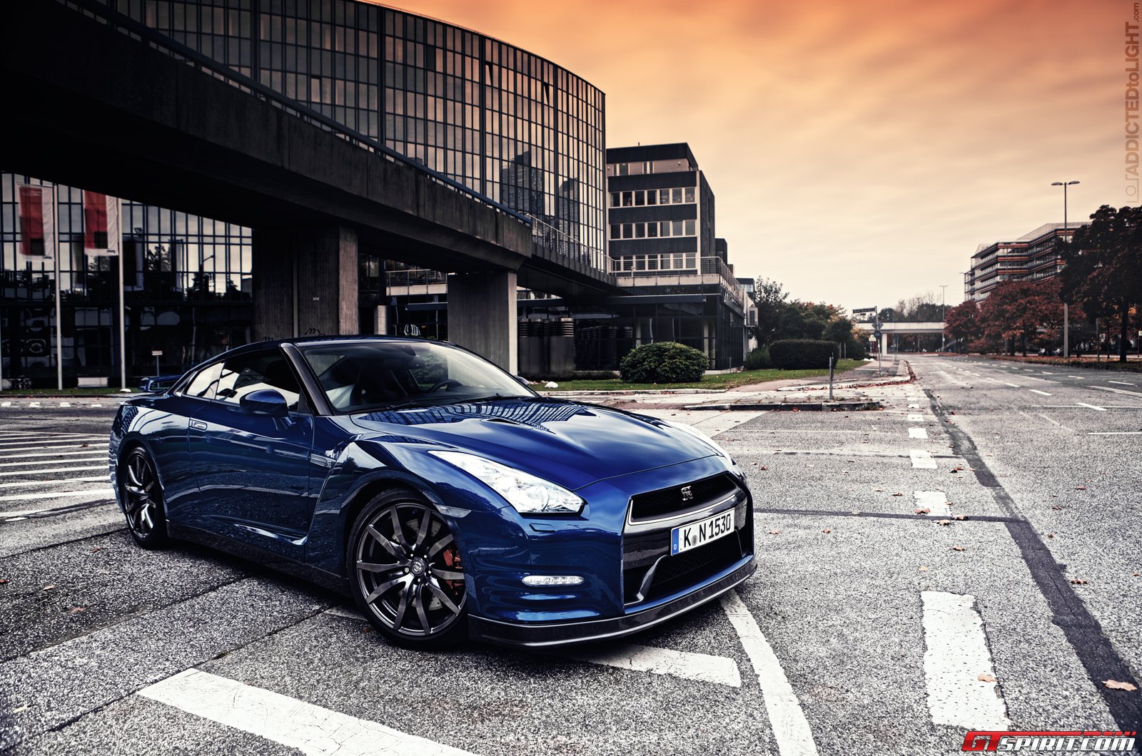 Photo Of The Day: 2013 Nissan GT R Dressed In Blue