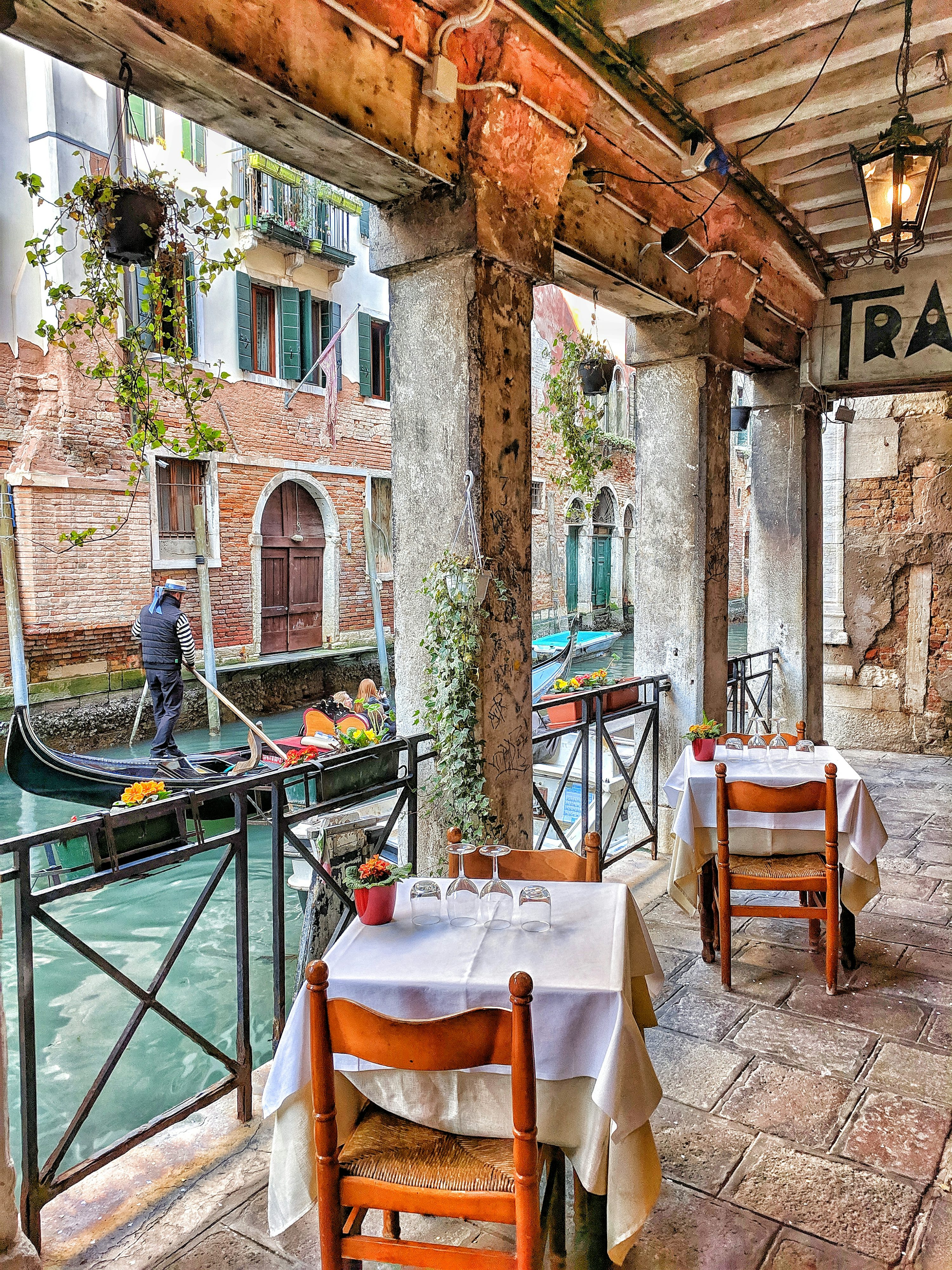 Italy Restaurant Picture. Download Free Image