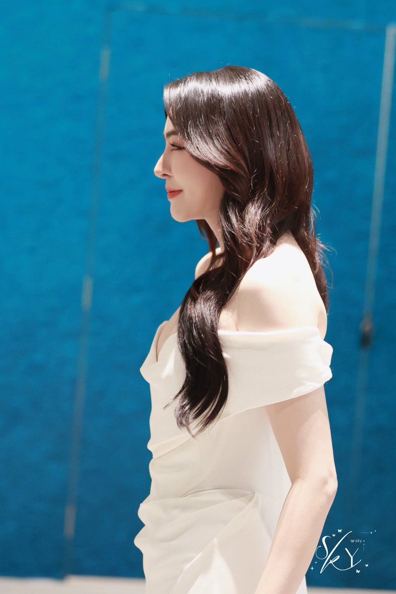 Faye Malisorn Europe Official