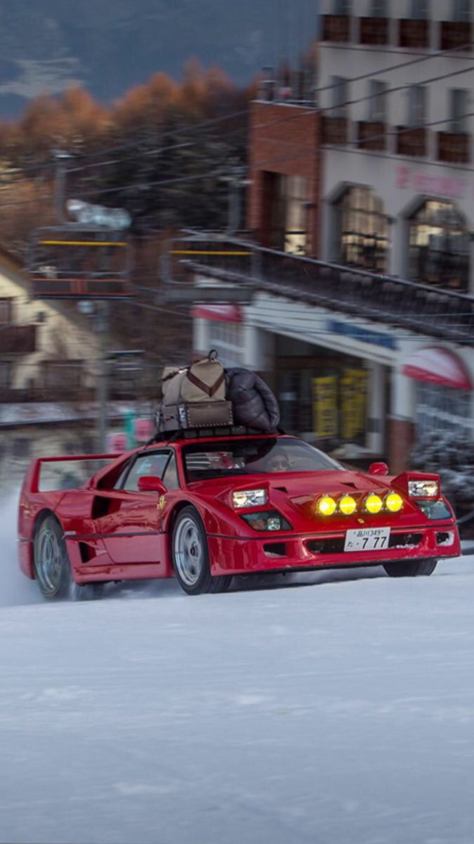 Ferrari F40 uphill Japanese Snow