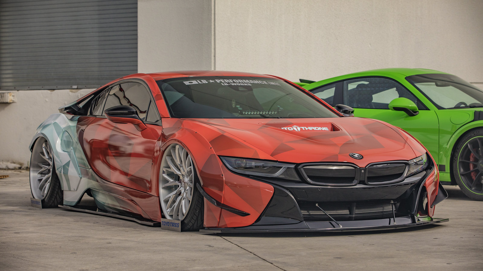 LIberty Walk Widebody BMW i8