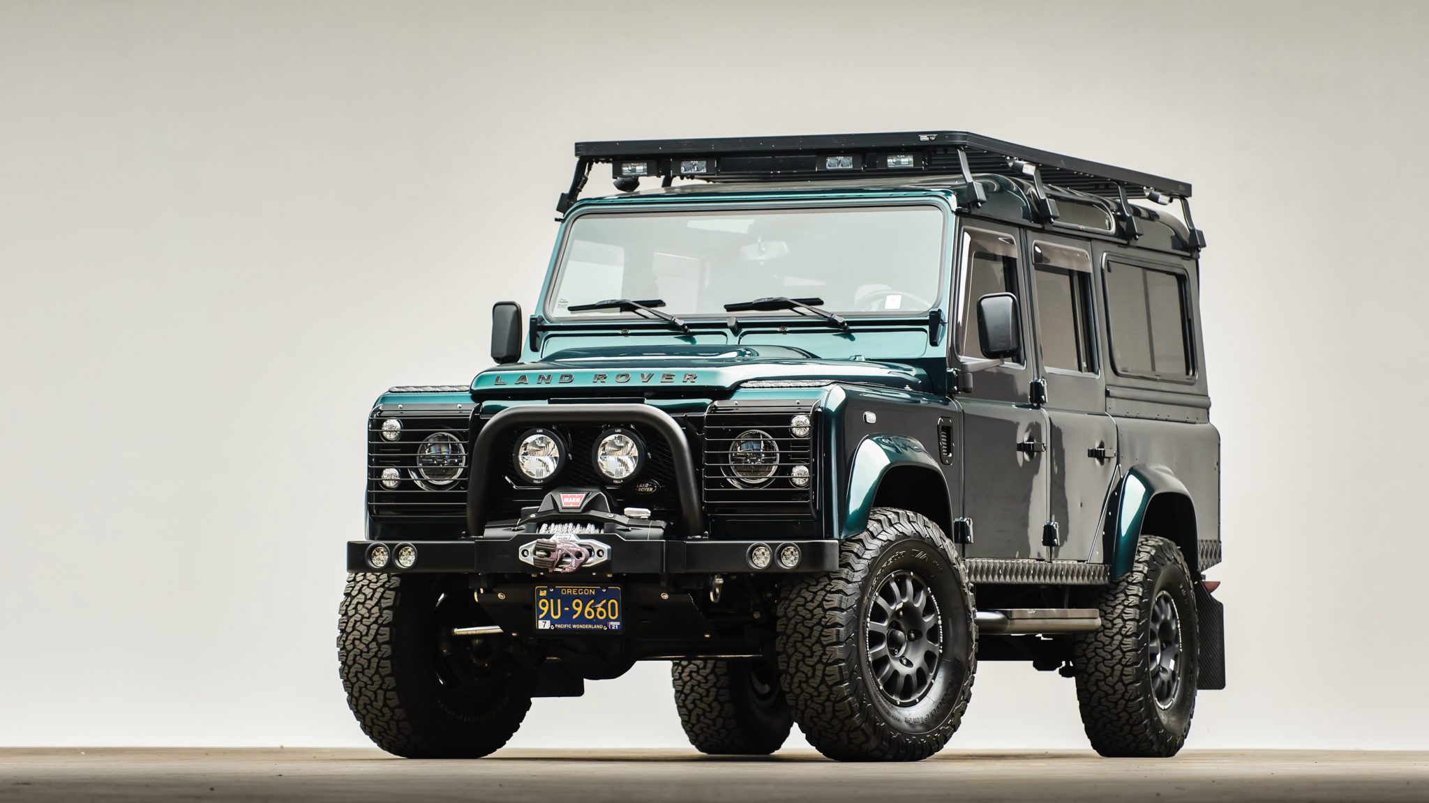Free Land Rover Defender 4K Wallpaper & Desktop HD Background for PC