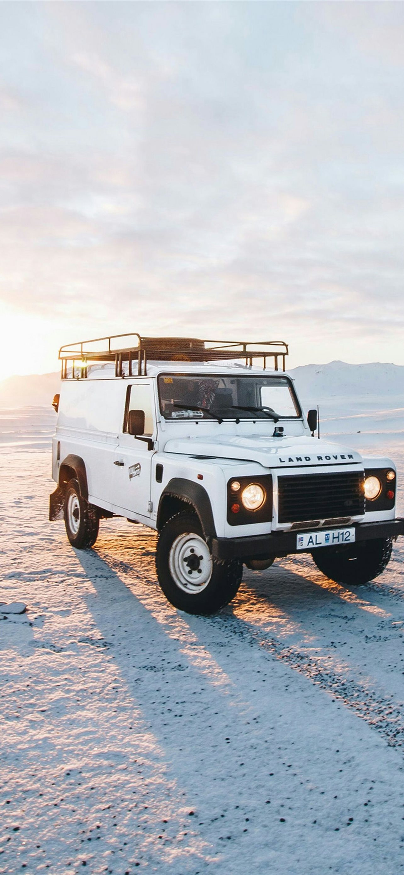 Best Land rover defender iPhone HD Wallpaper