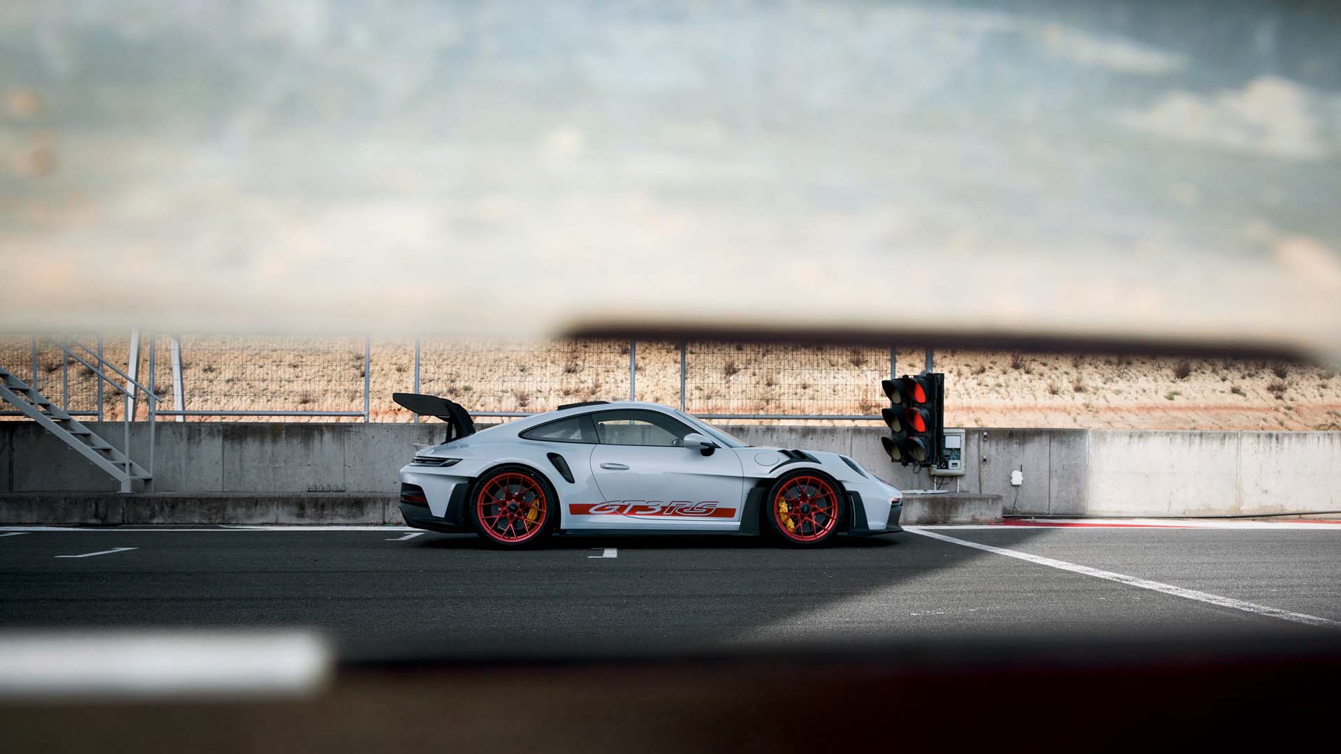 Download Porsche 911 GT3 RS wallpaper