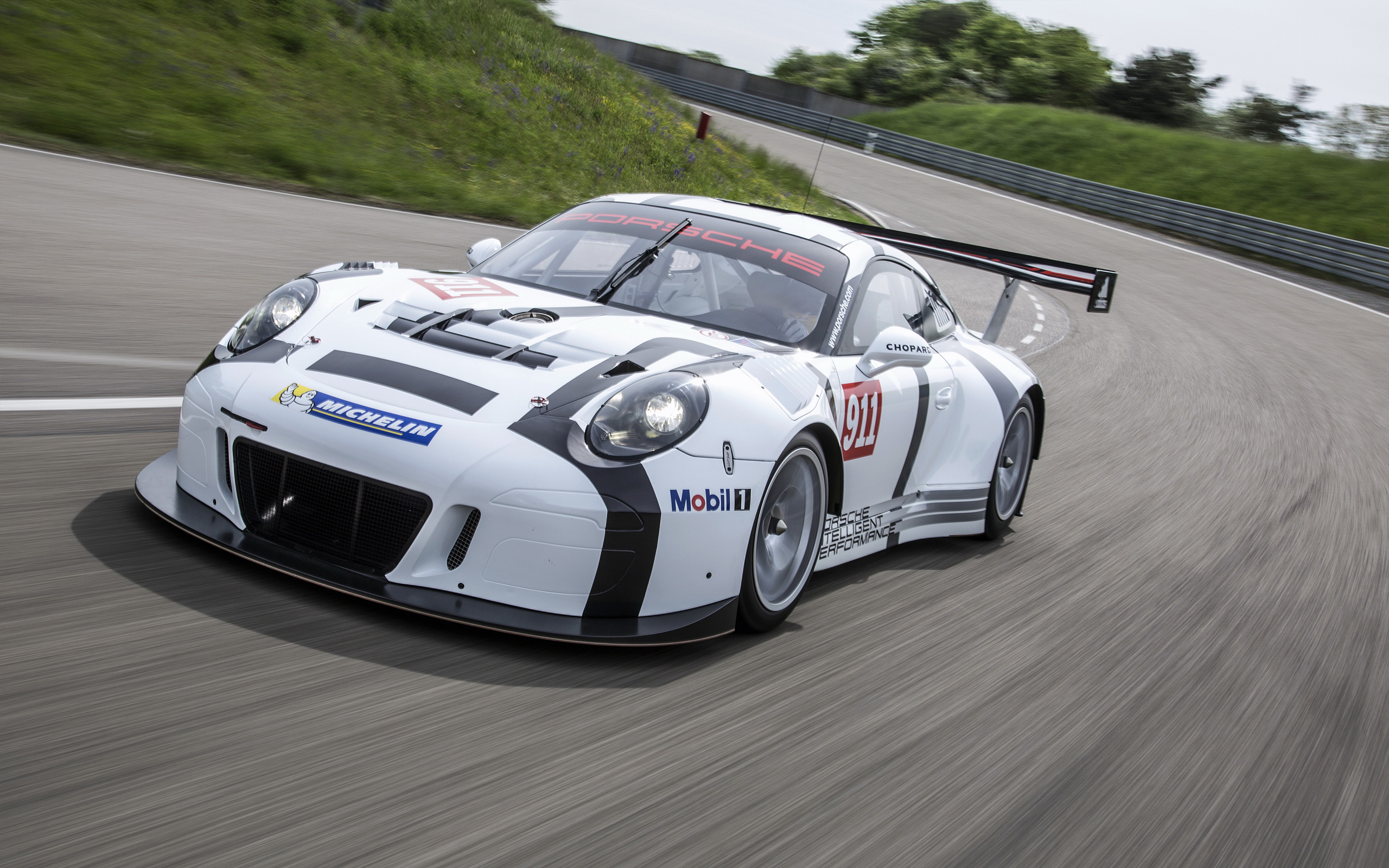 Porsche 911 GT3 R Wallpaper