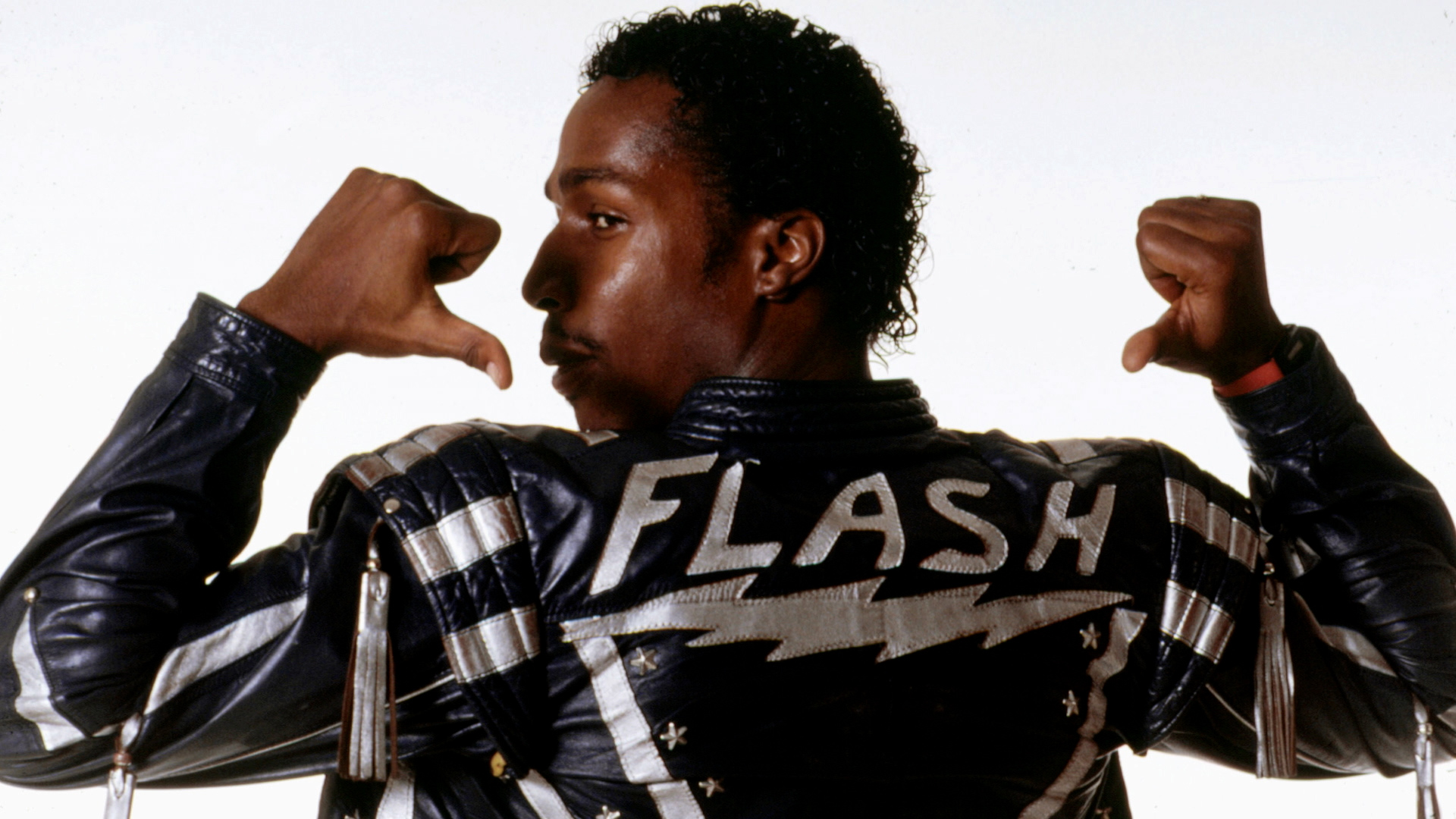 Watch Origins Of Hip Hop Season 1 Episode 7