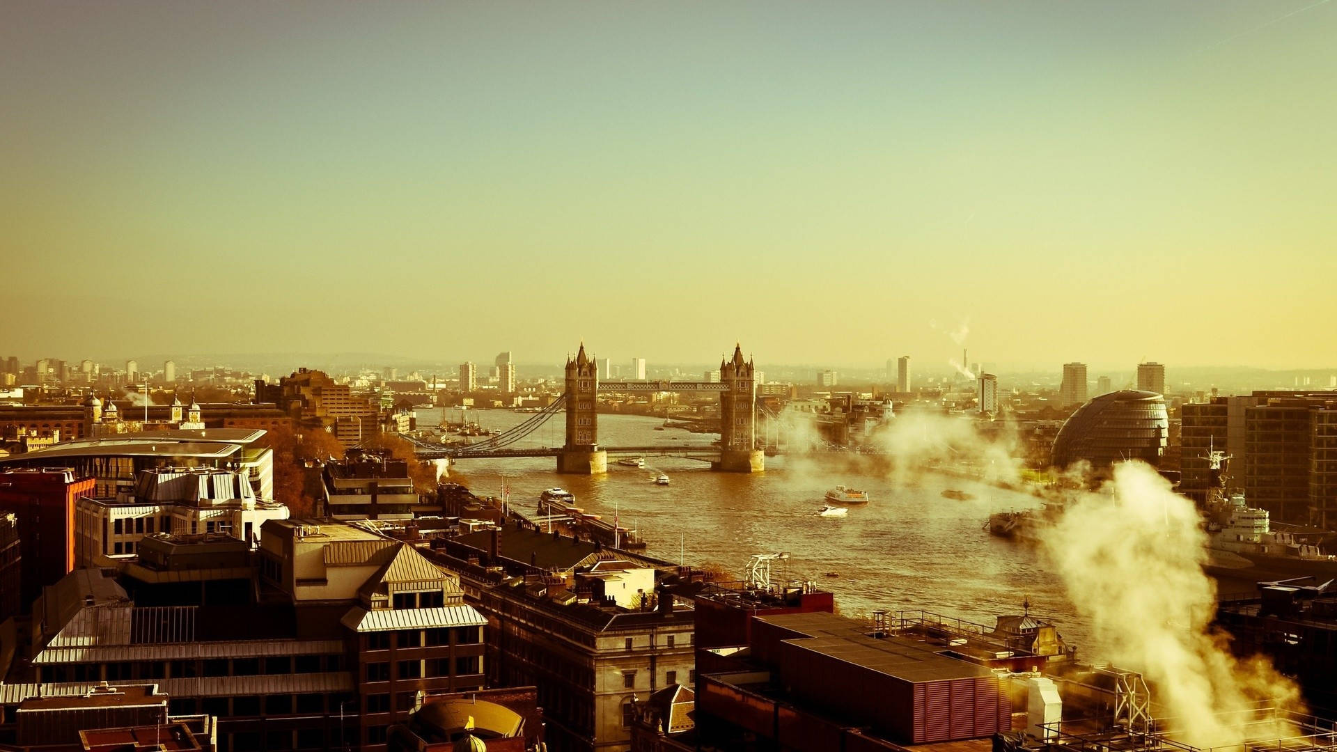 Download Unique Laptop with Breathtaking London Landscape Background Wallpaper