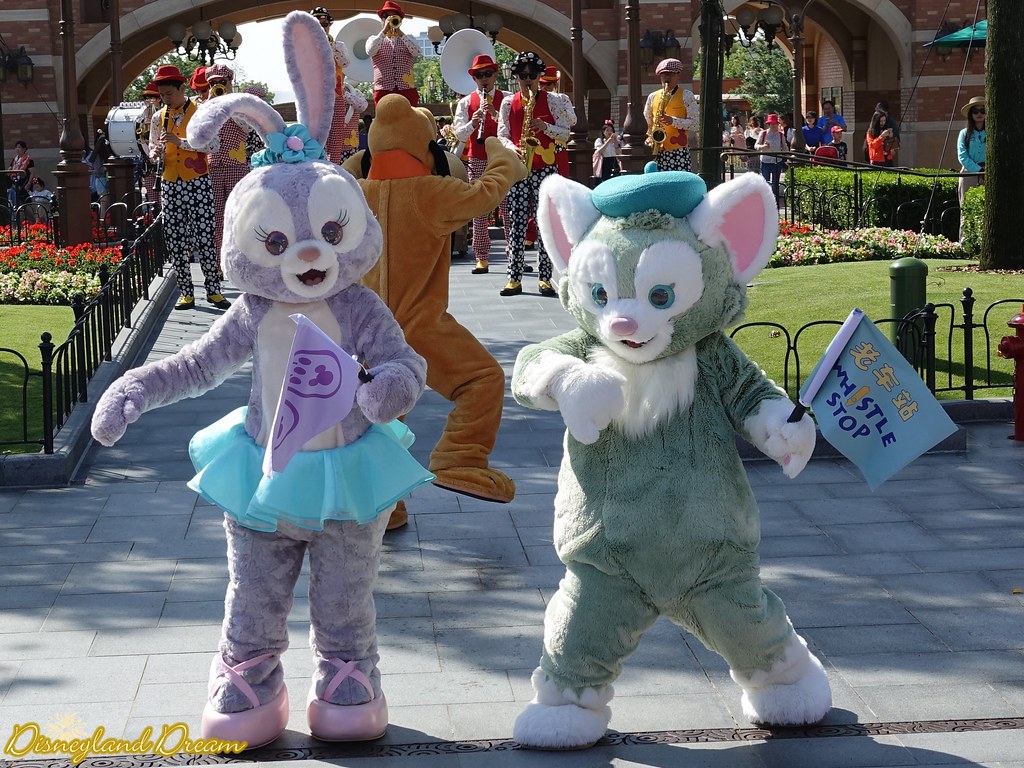 ShellieMay and Gelatoni. Shanghai Disneyland Park
