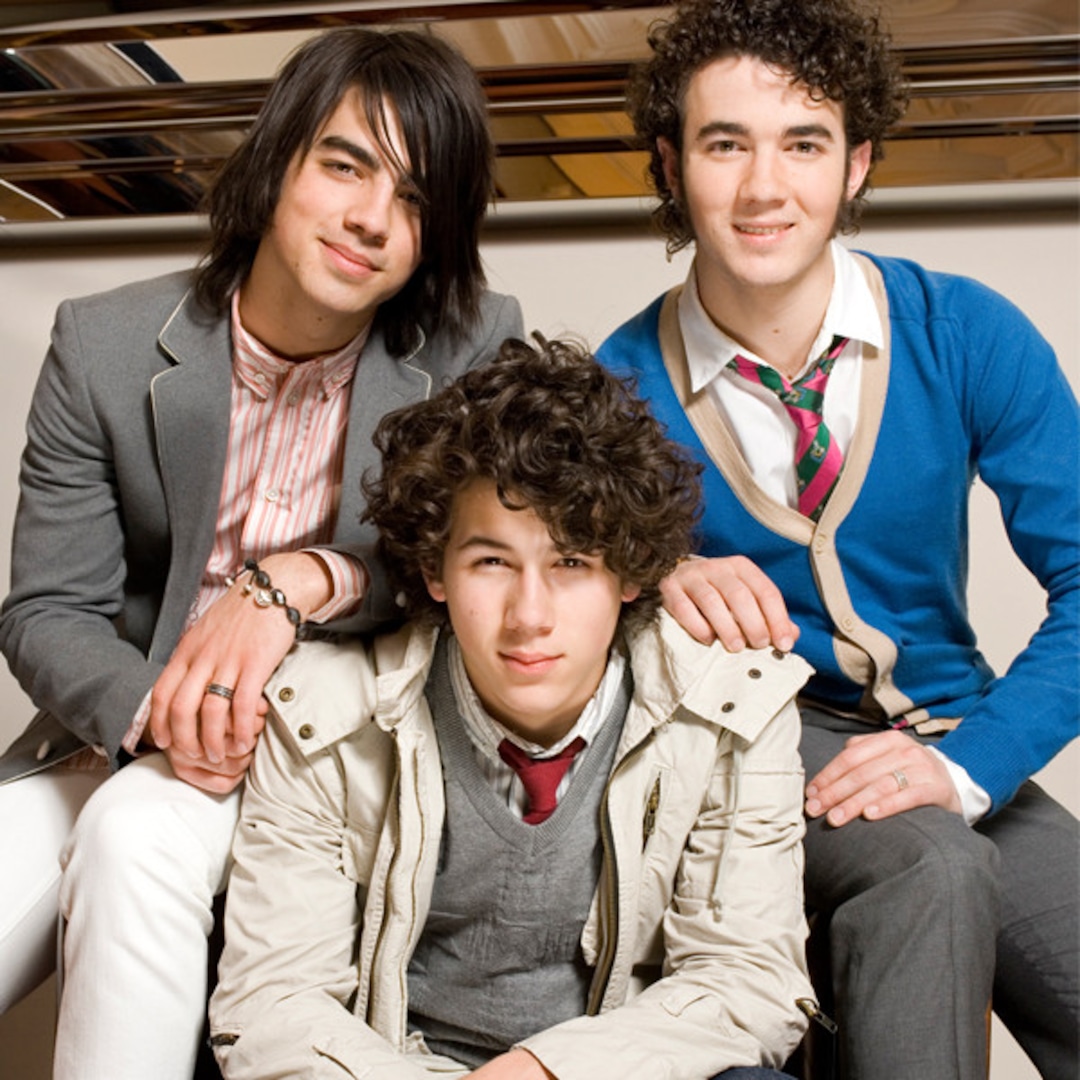 Watch The Jonas Brothers Recreate an Iconic Camp Rock Scene