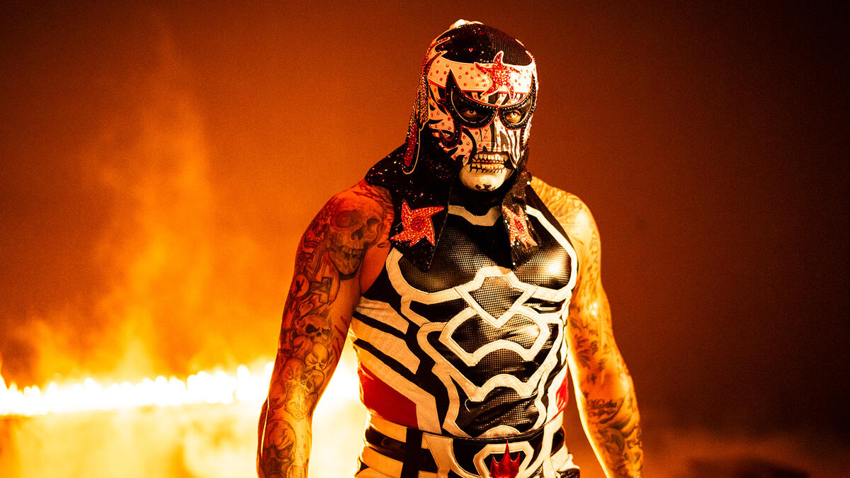Penta brings the heat to Raw: photoWWE