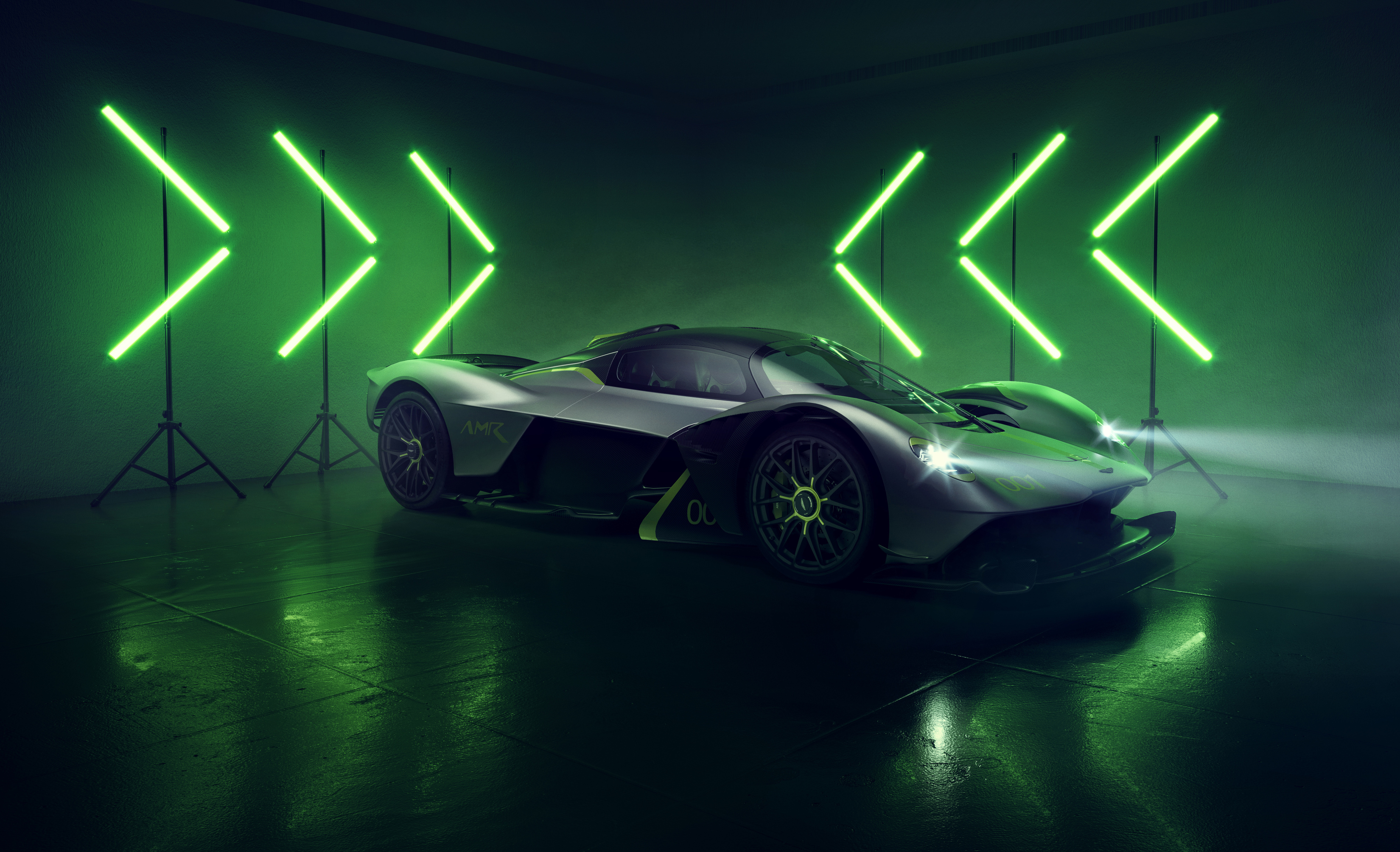 Free HD Aston Martin Supercar Wallpaper