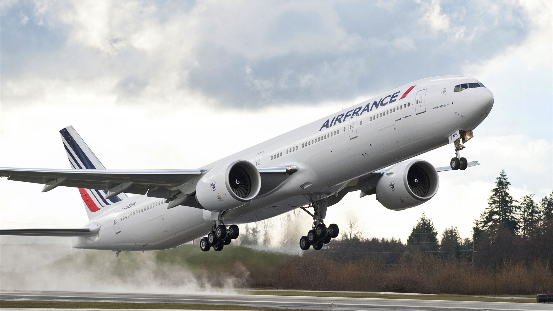 Airplane Take off Desktop Wallpaper 07510