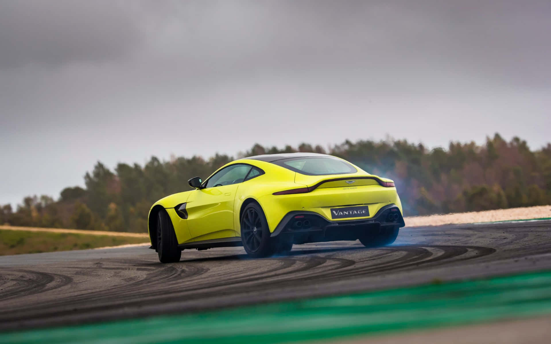 Aston Martin Vantage Wallpaper