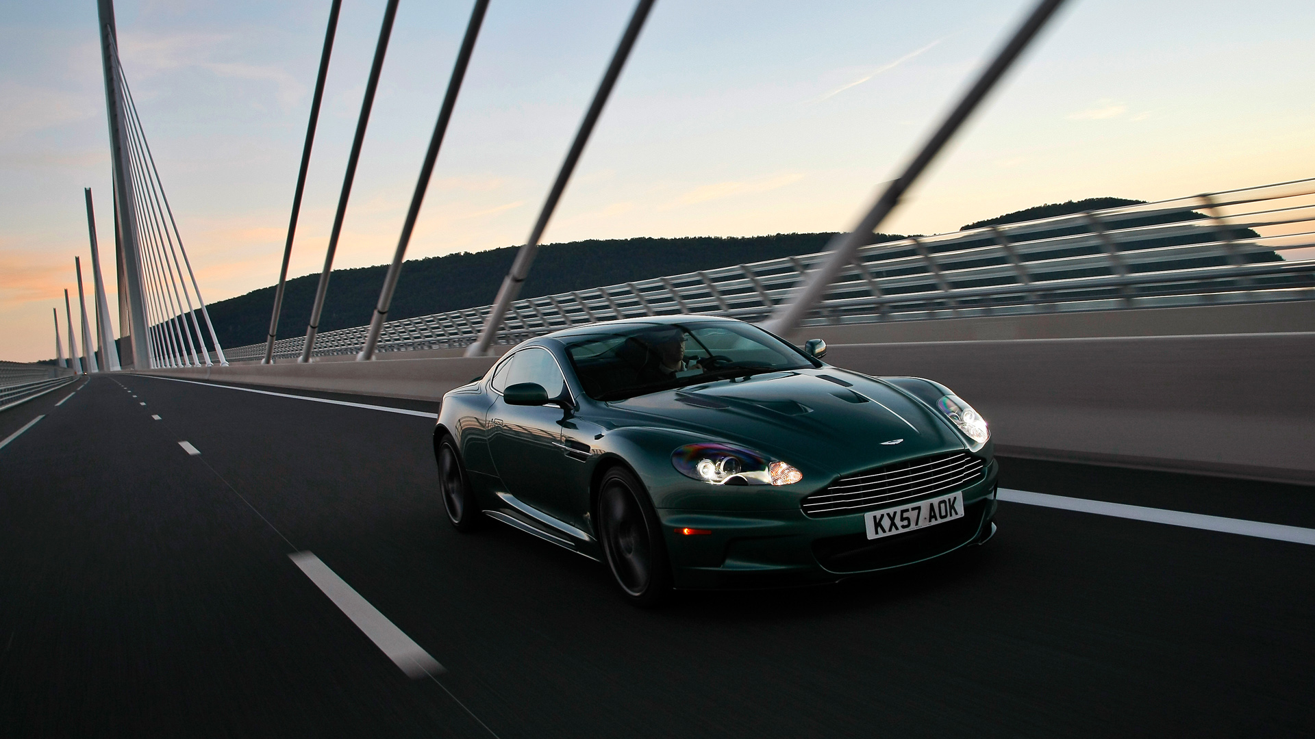 Free Aston Martin Dbs V12 4K Wallpaper & Desktop HD Background for PC