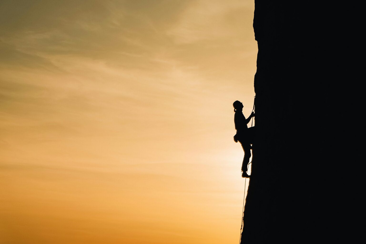 Acrophobia Treatment: 7 Best And Powerful Ways To Overcome Mind Clinic