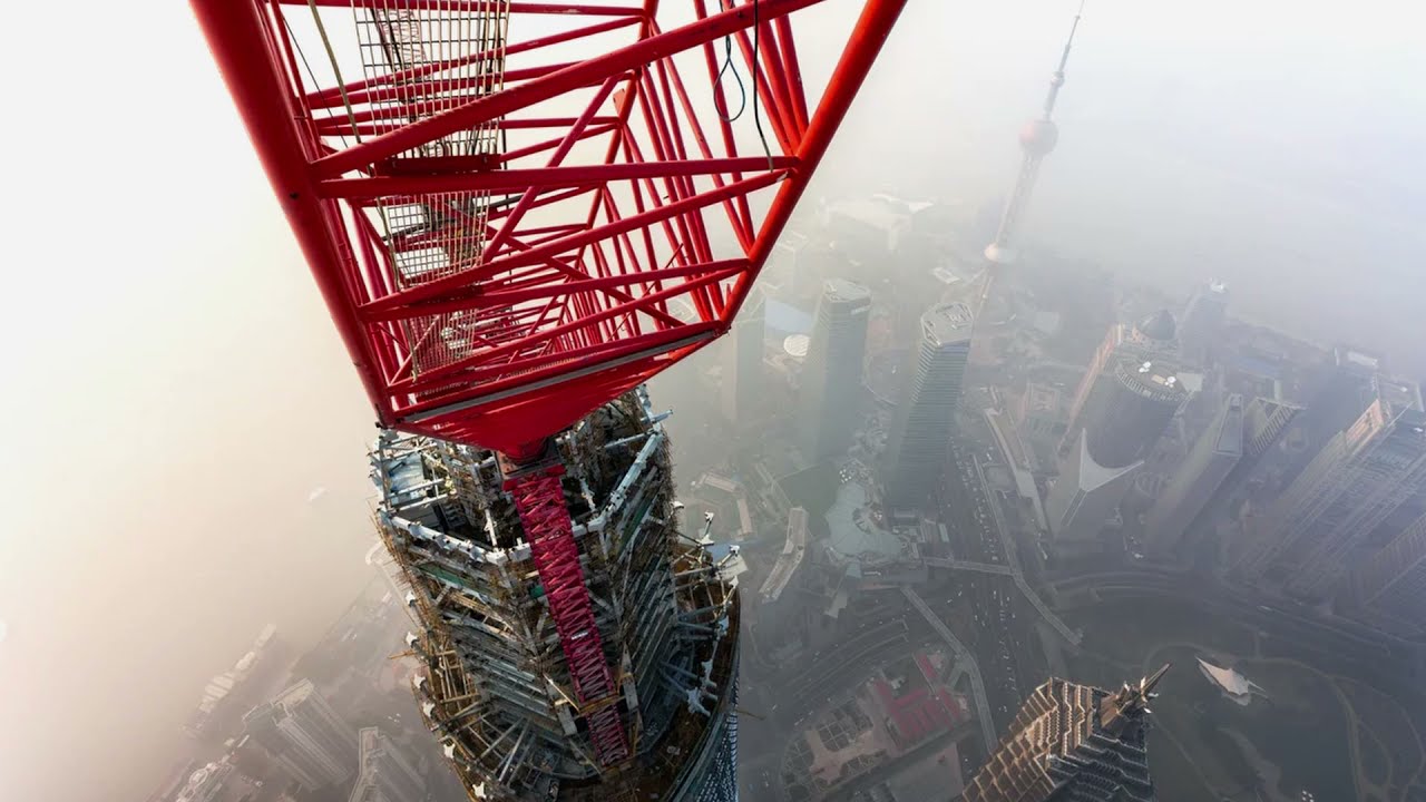 Acrophobia image with unsettling music (fear of heights)