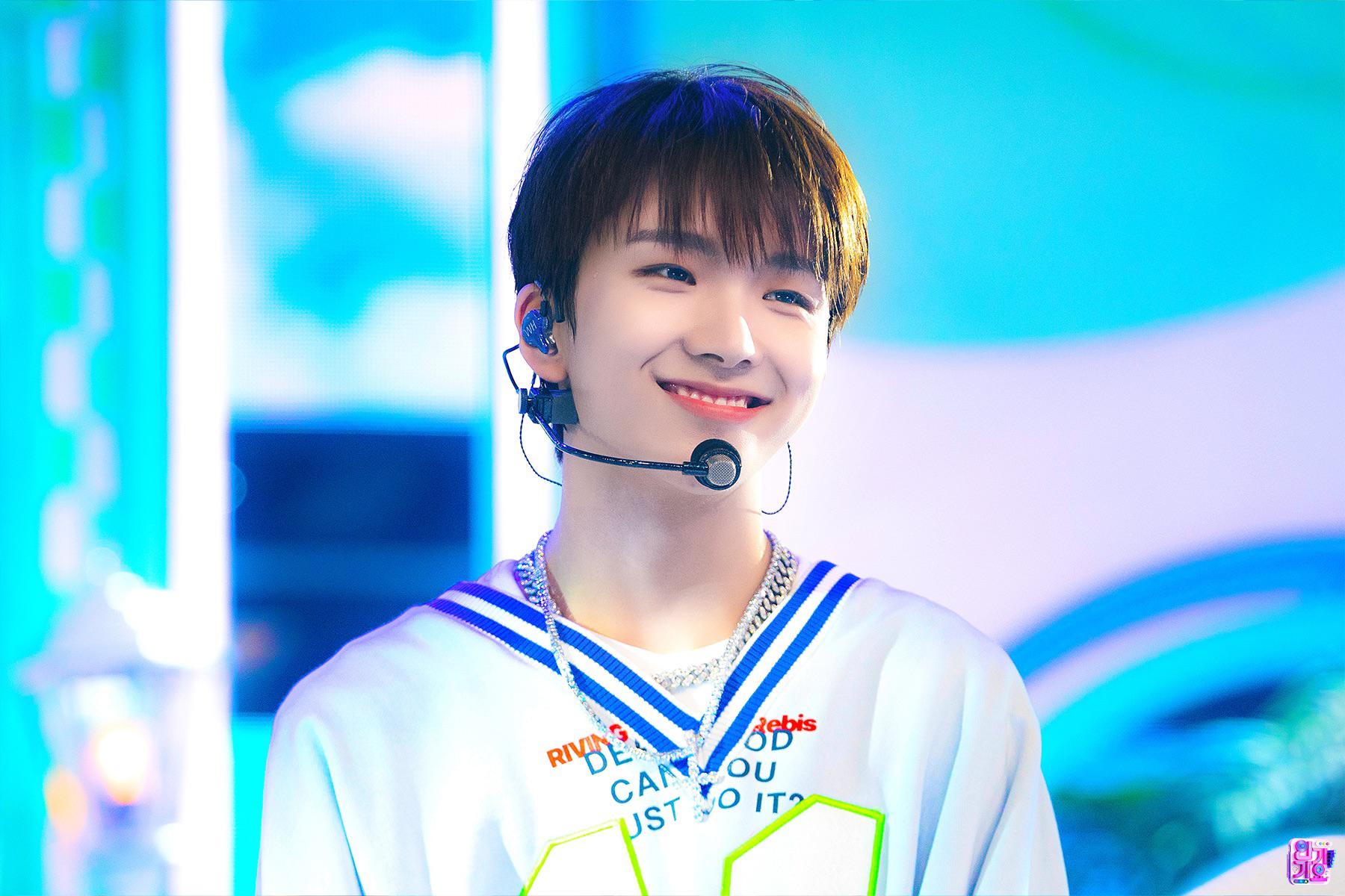 Park Jihu X BOYNEXTDOOR Woonhak Boy (orig. NewJeans) [230723 Special Stage Performance Photo] SBS Inkigayo, R BOYNEXTDOOR_