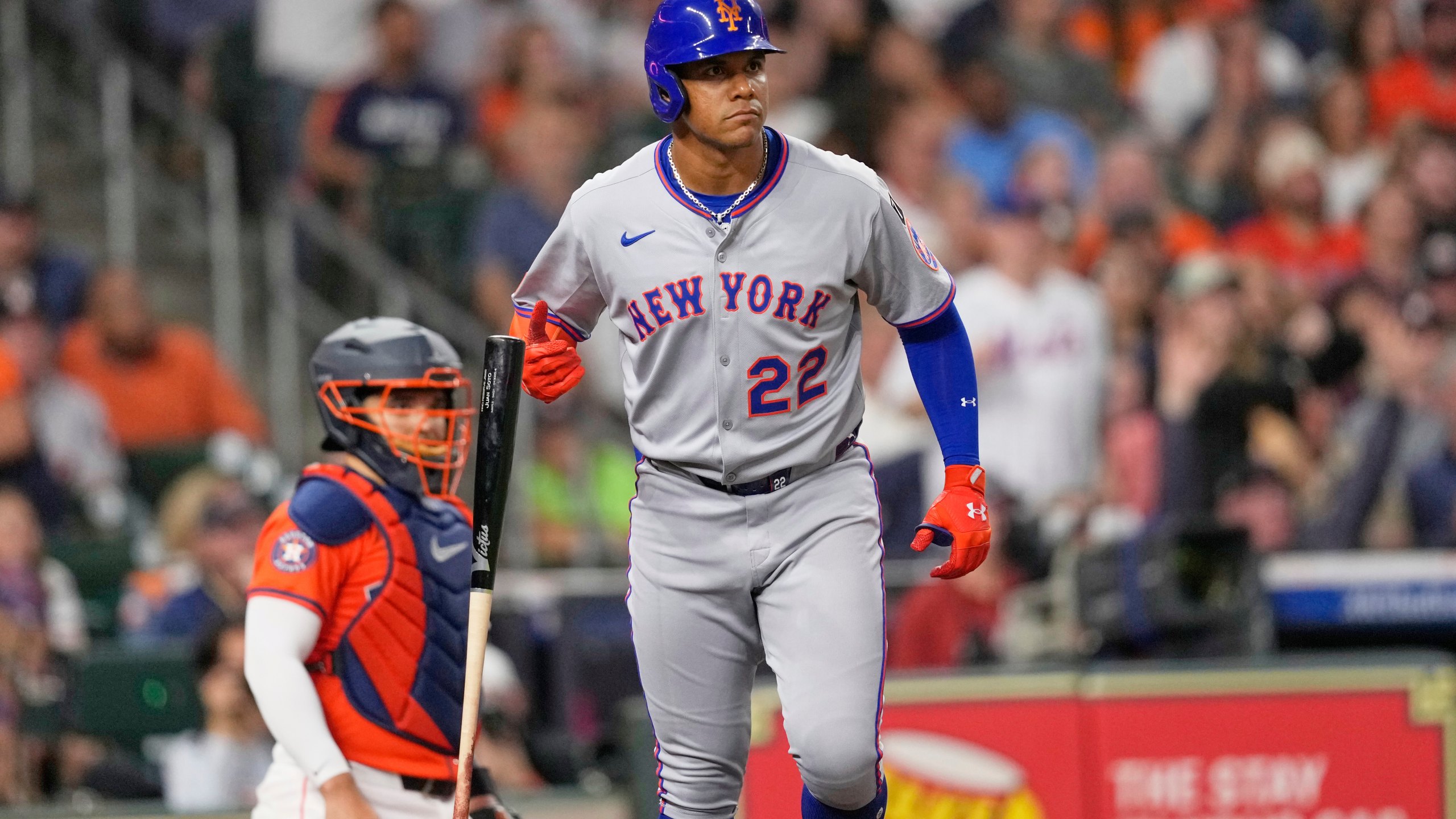 Juan Soto slugs first homer for Mets in win against Astros