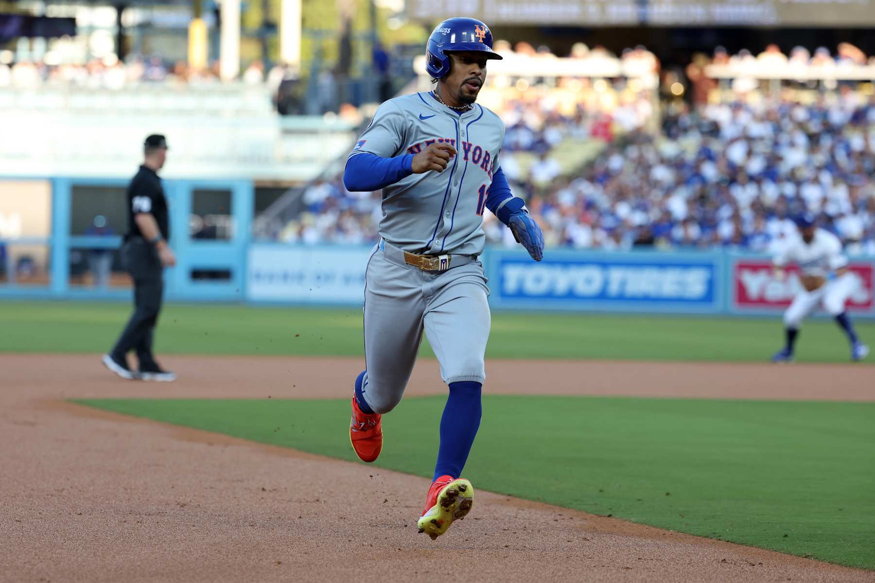 Mets Unveil Blue Alternate Road Uniforms for 2025 MLB Season in New Photo