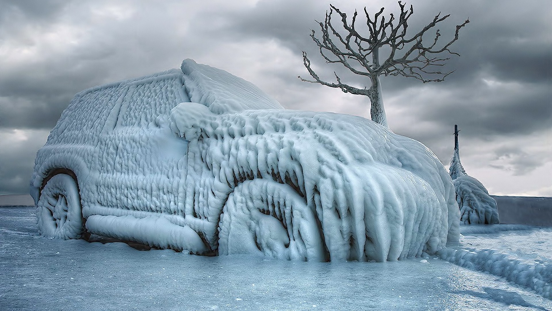Car after freezing rain Desktop wallpaper 1440x900